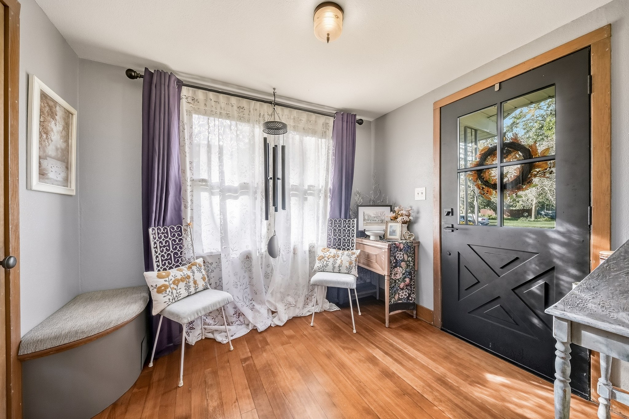 300 Elm Avenue W Property Photo 6