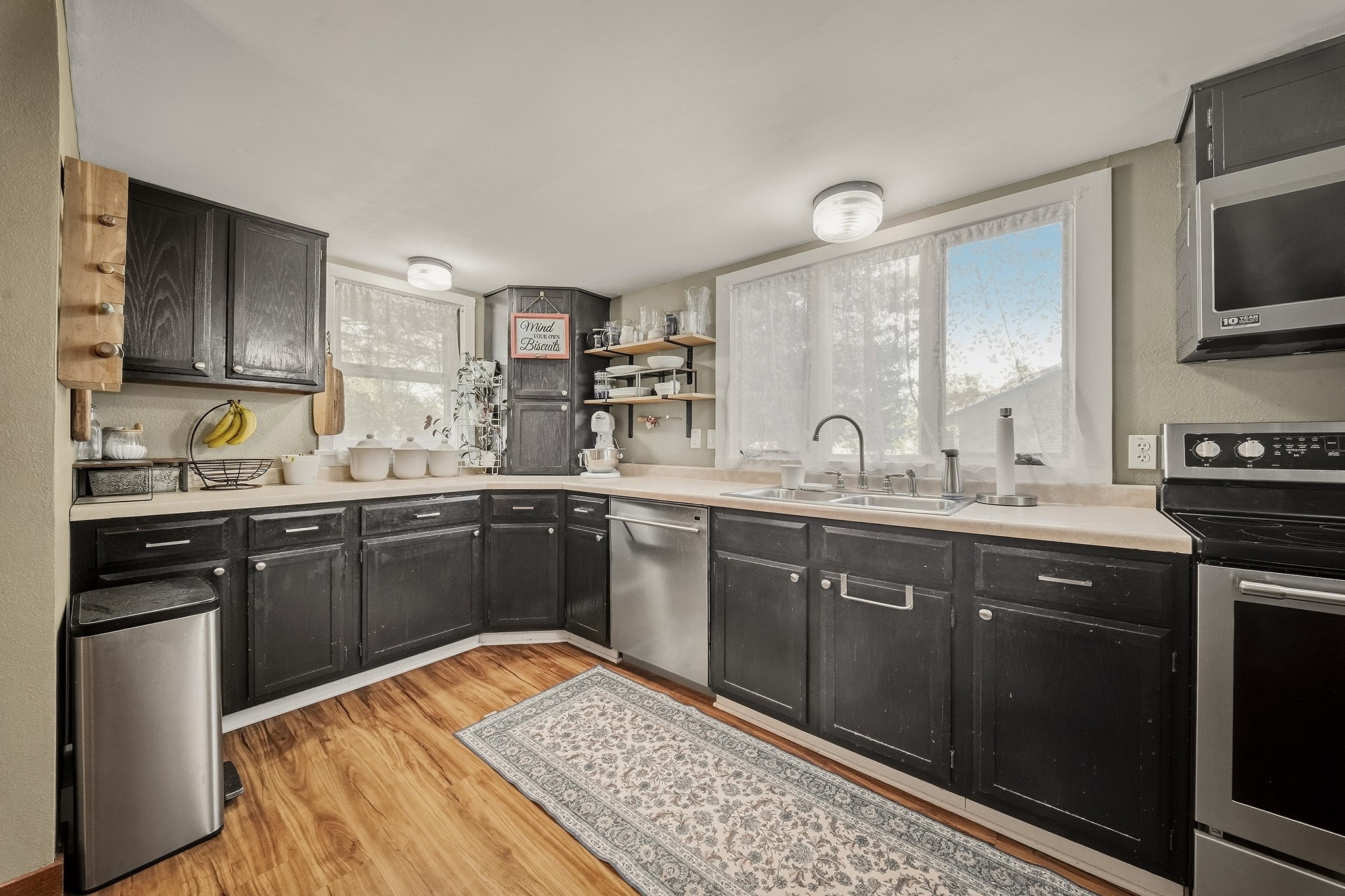 300 Elm Avenue W Property Photo 10