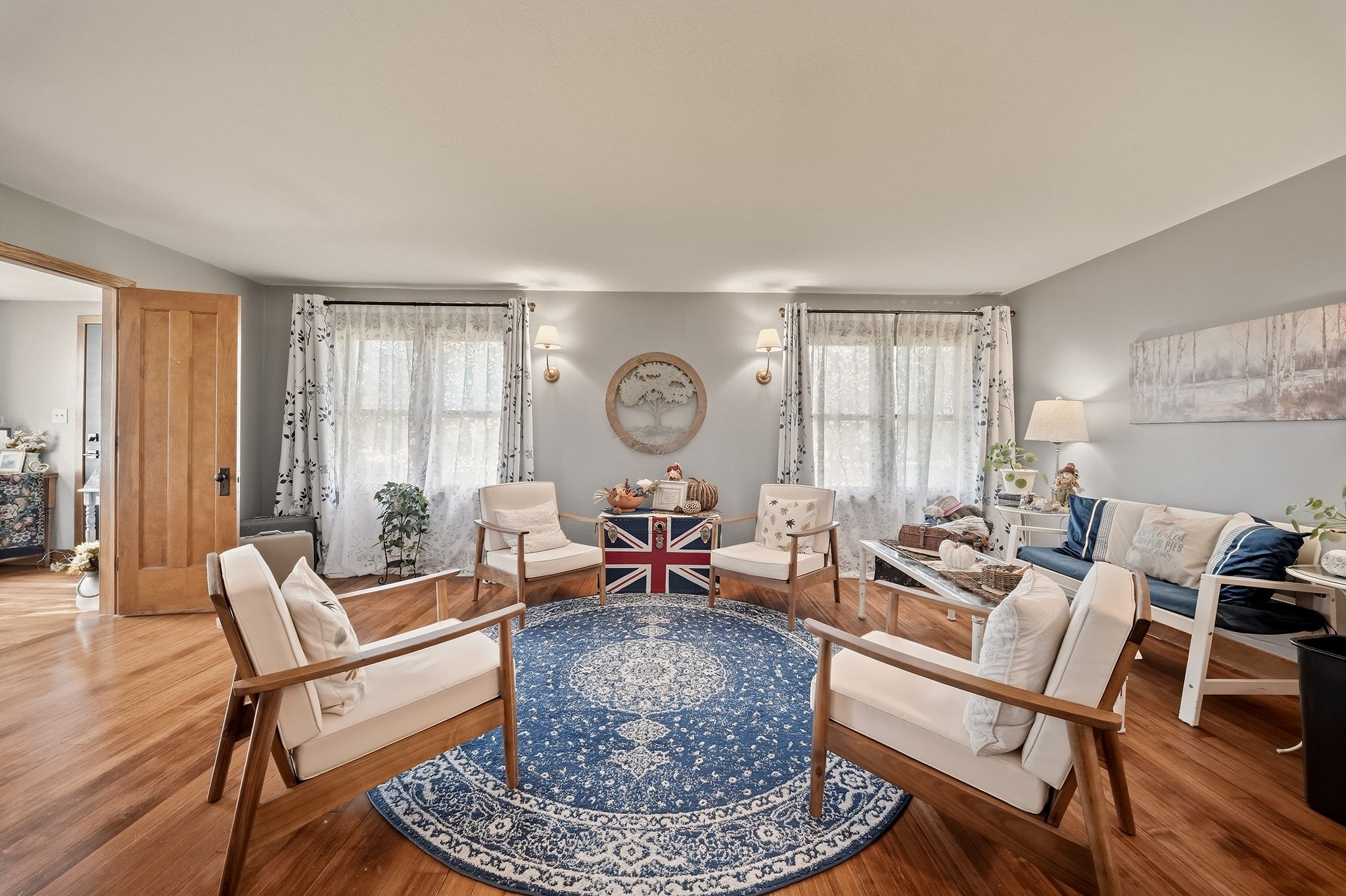 300 Elm Avenue W Property Photo 15