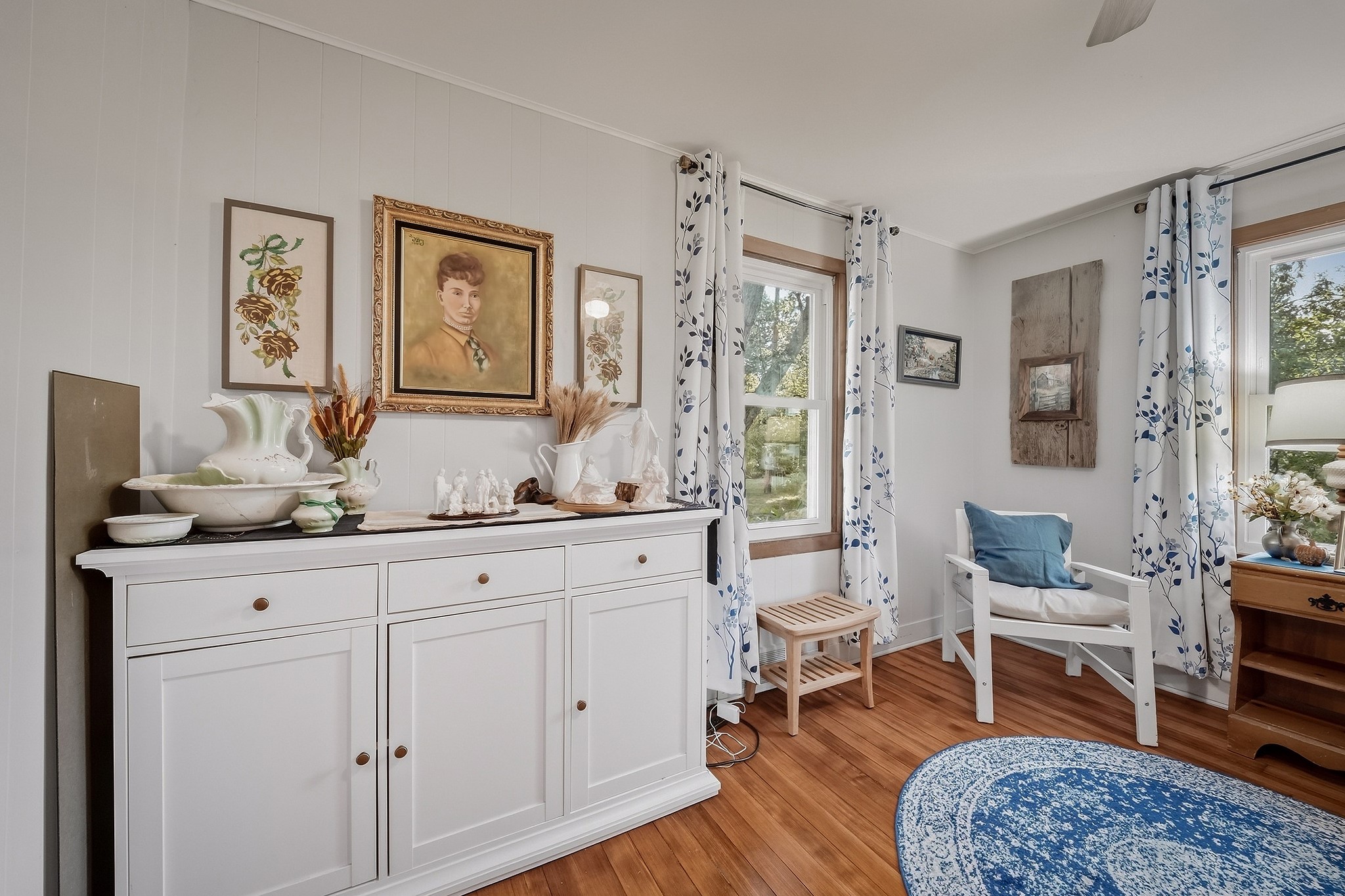 300 Elm Avenue W Property Photo 18