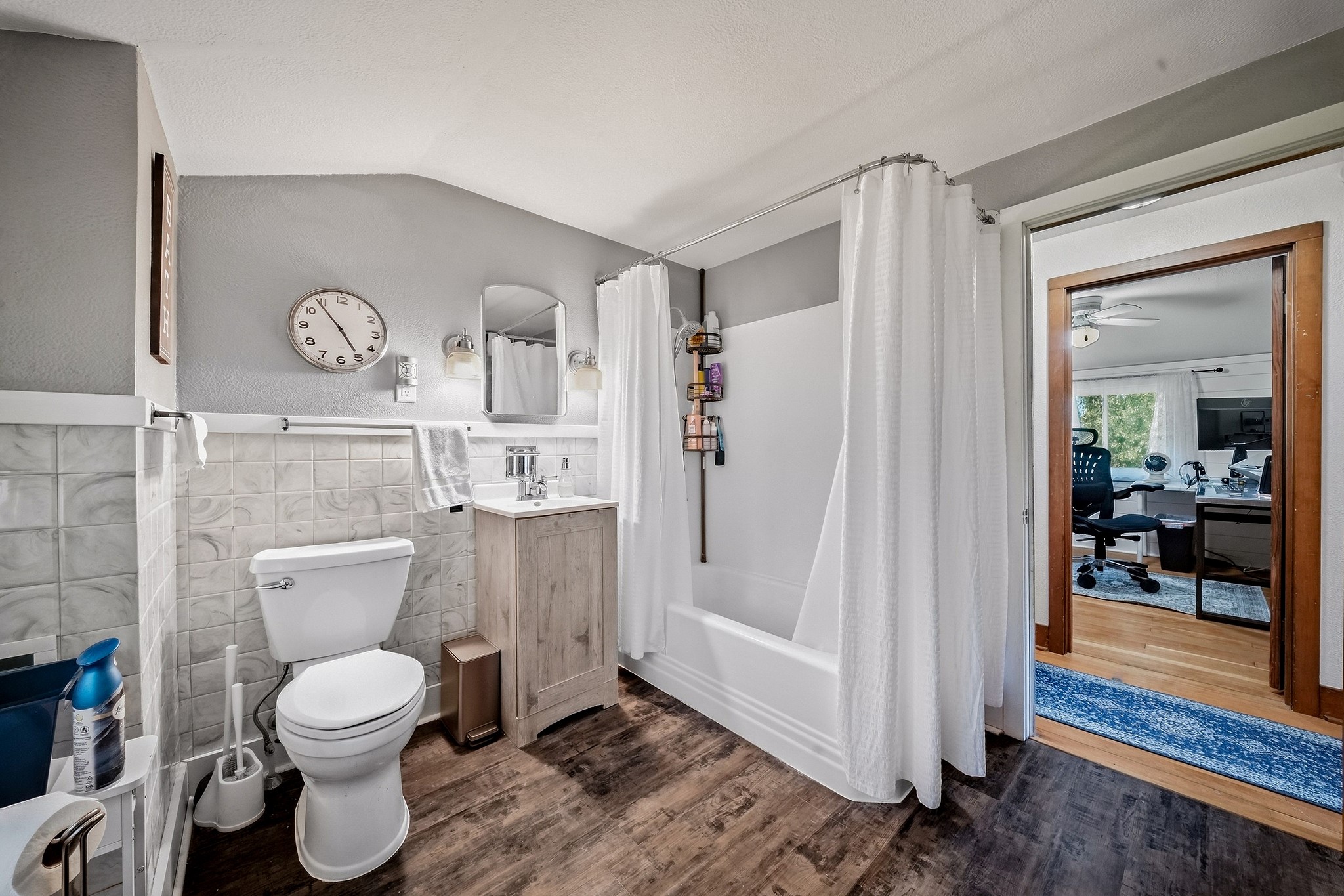 300 Elm Avenue W Property Photo 27