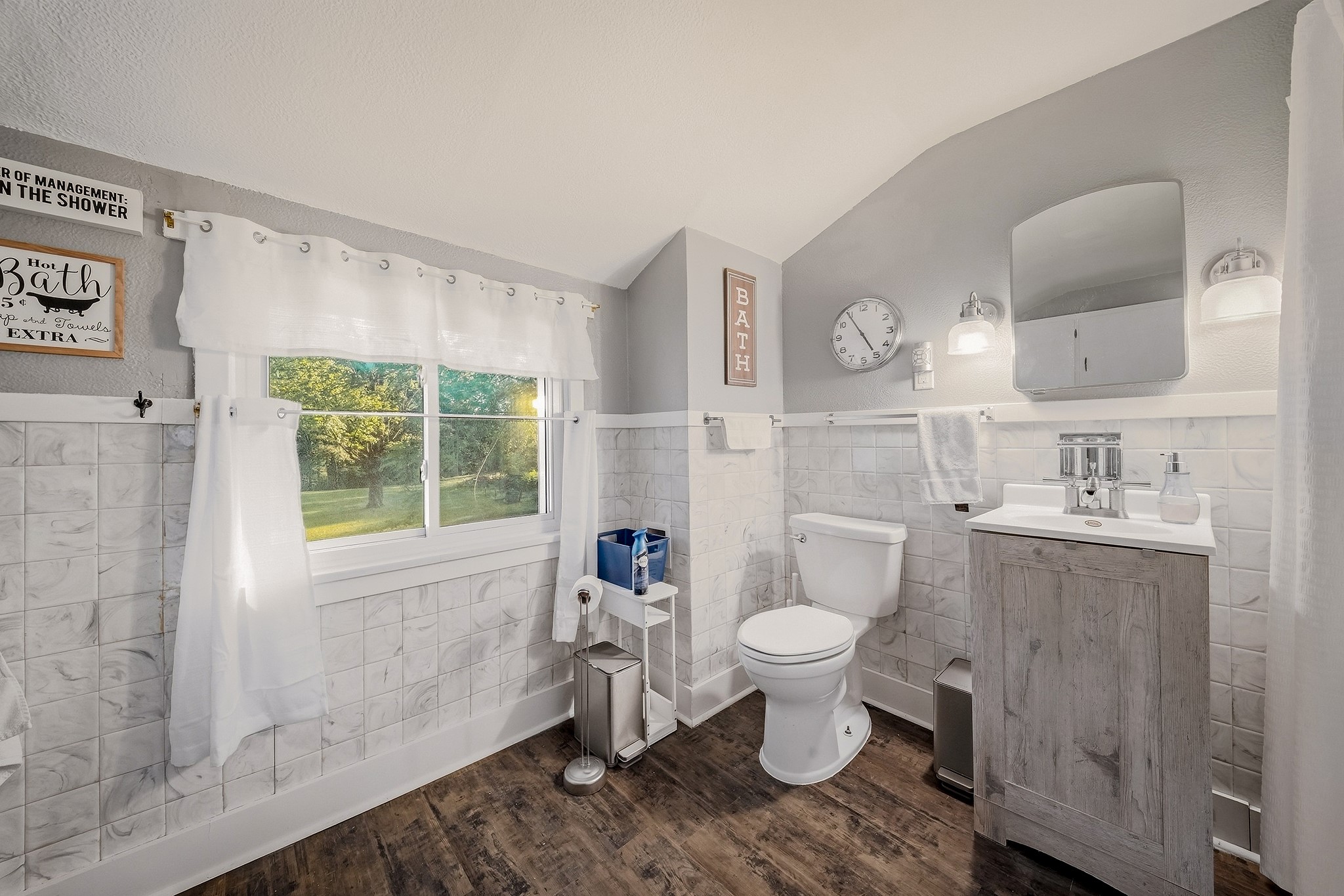 300 Elm Avenue W Property Photo 28
