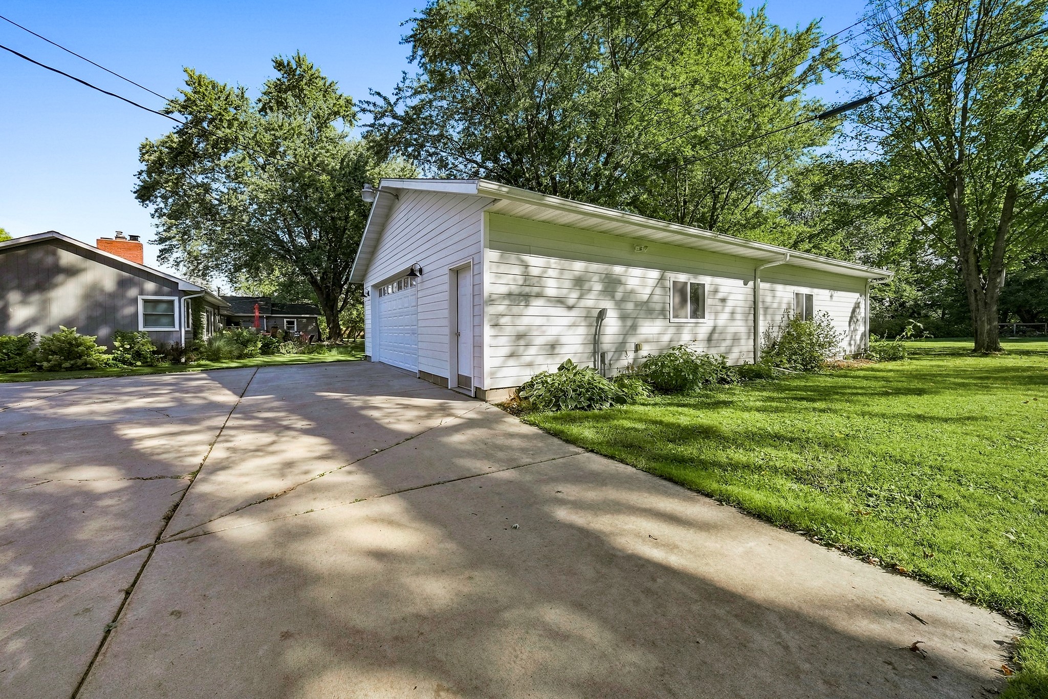300 Elm Avenue W Property Photo 40