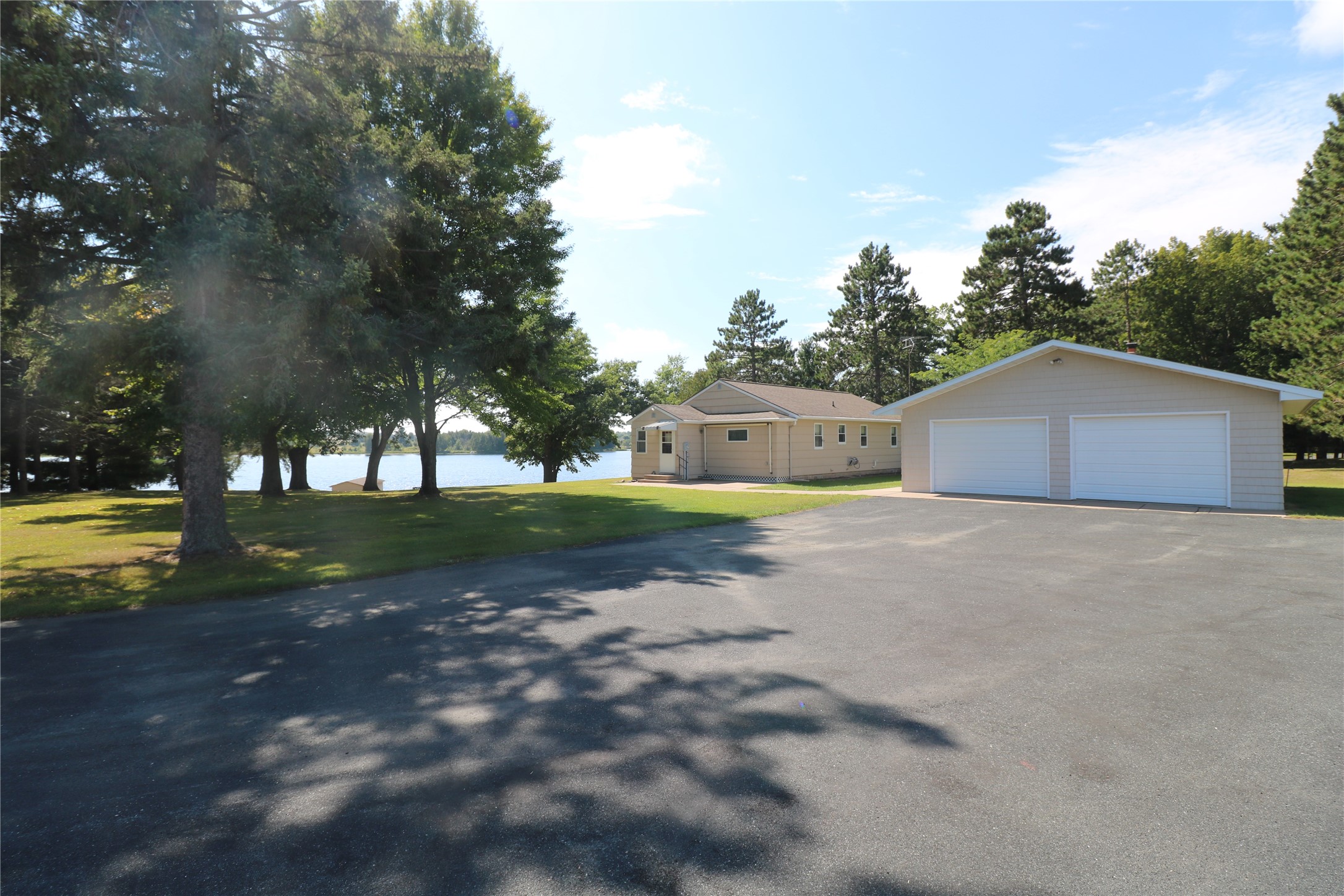 2513 E Grenquist Lake Lane Property Photo 12
