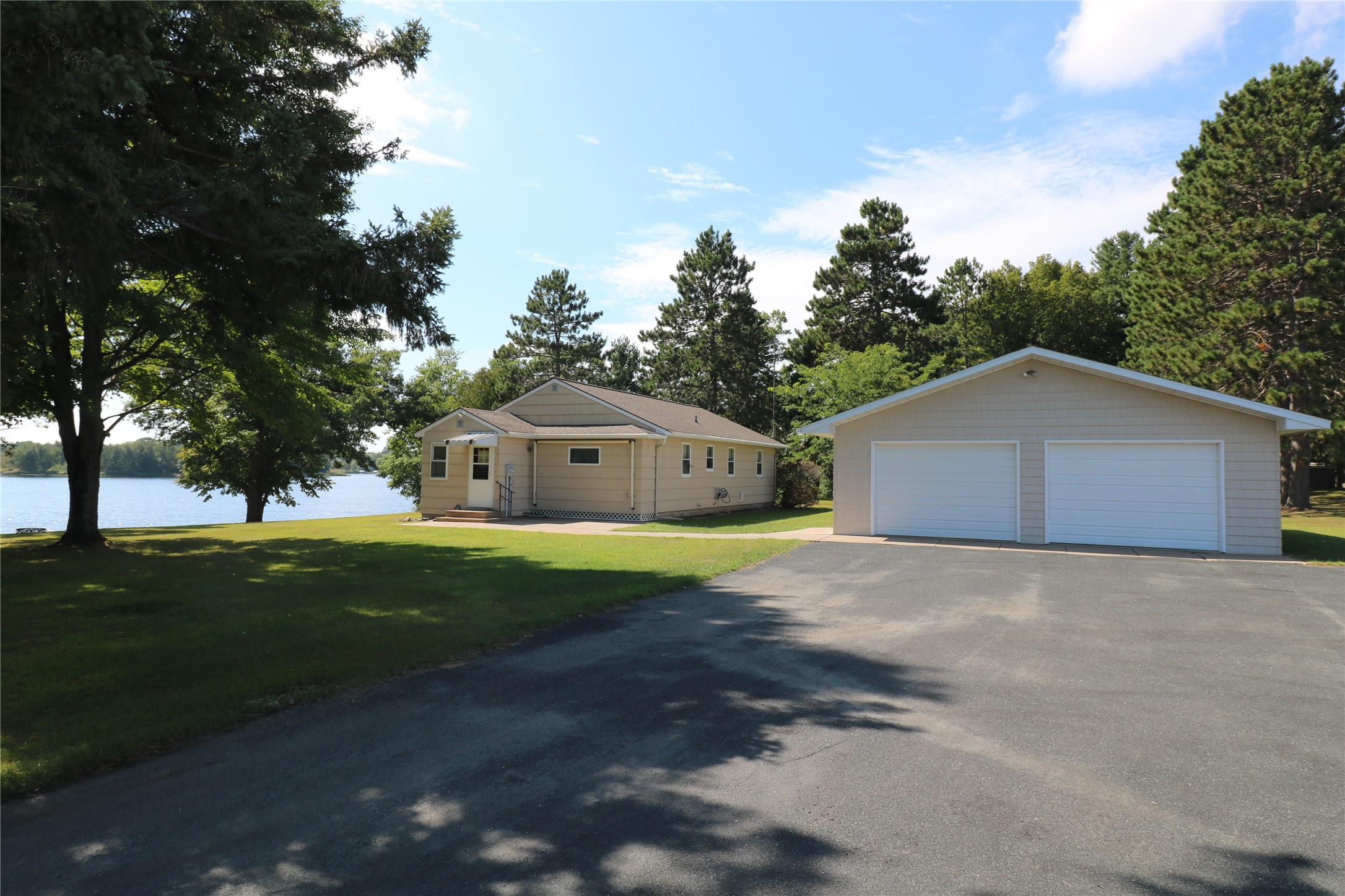 2513 E Grenquist Lake Lane Property Photo 22