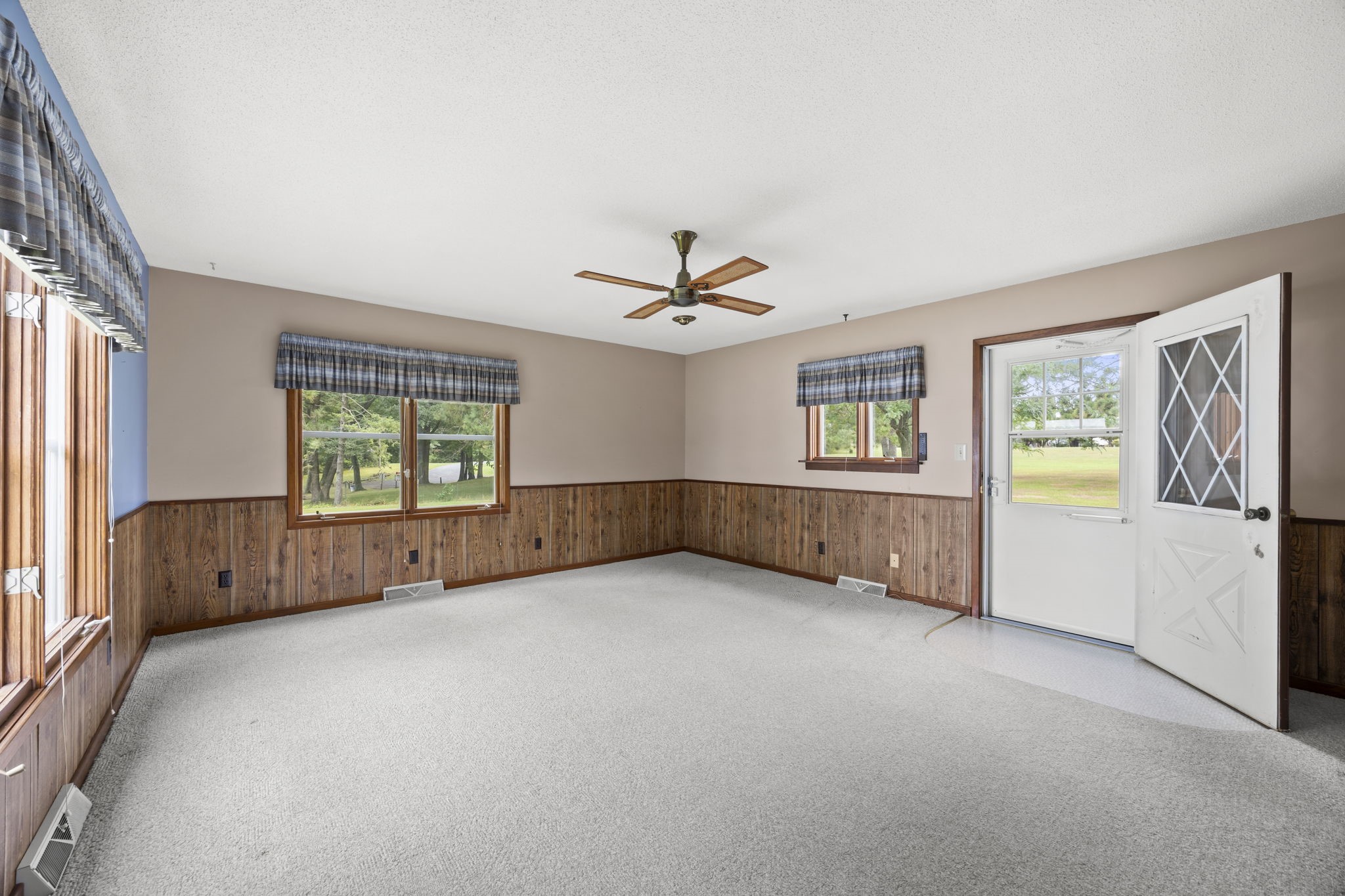 2513 E Grenquist Lake Lane Property Photo 38