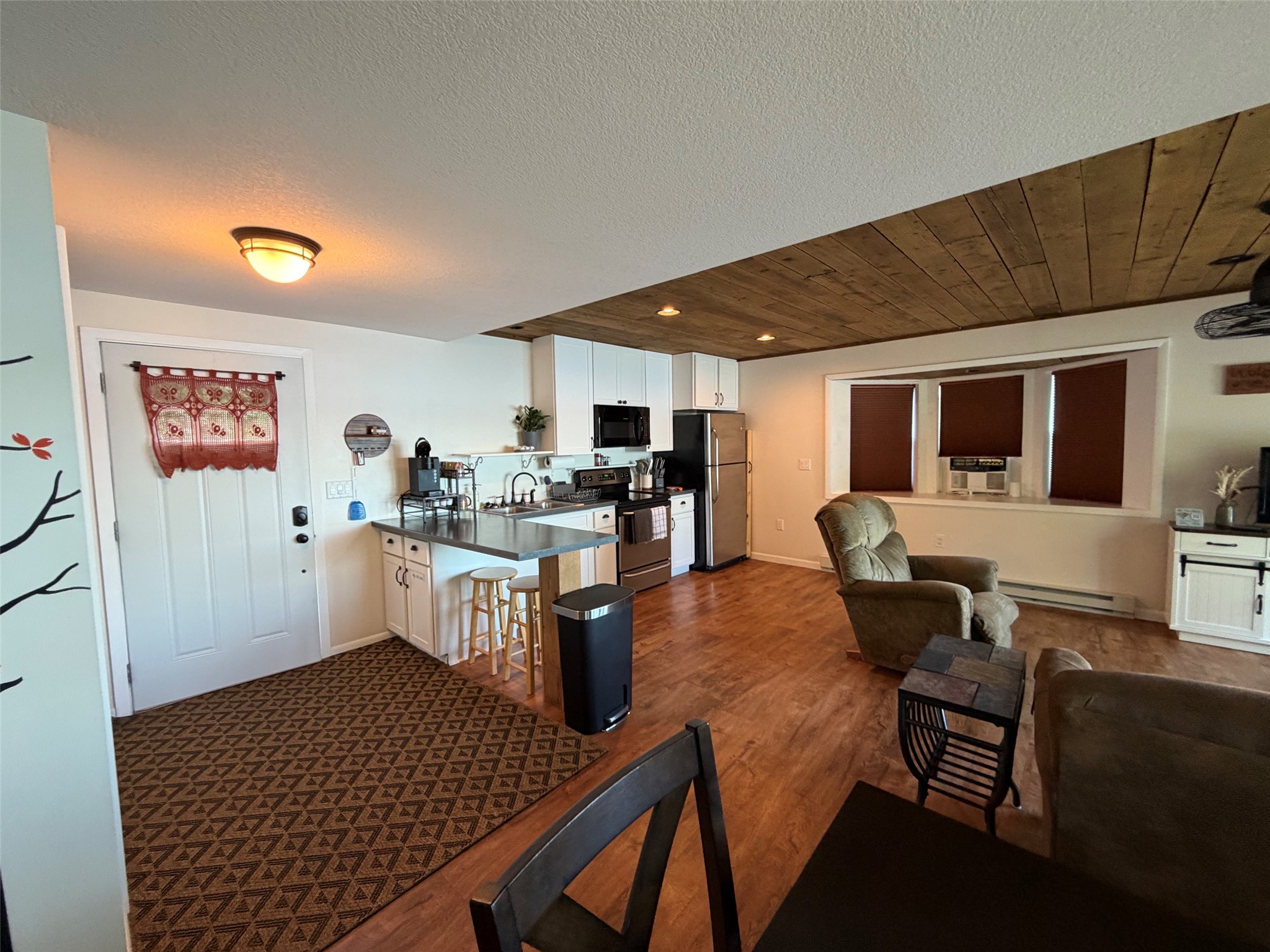 12088 County Road Z Property Photo 8