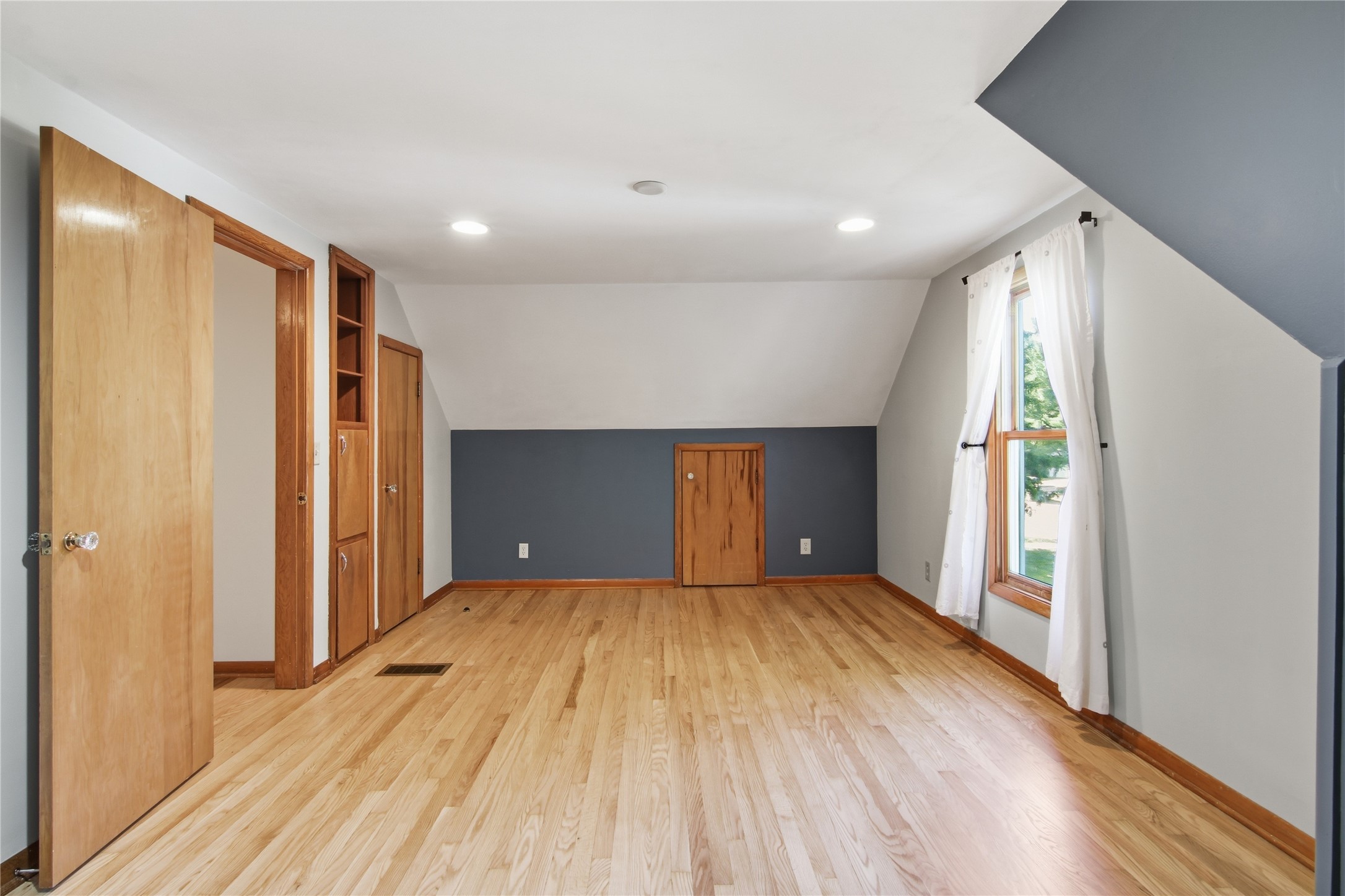 4020 Clay Street Property Photo 21