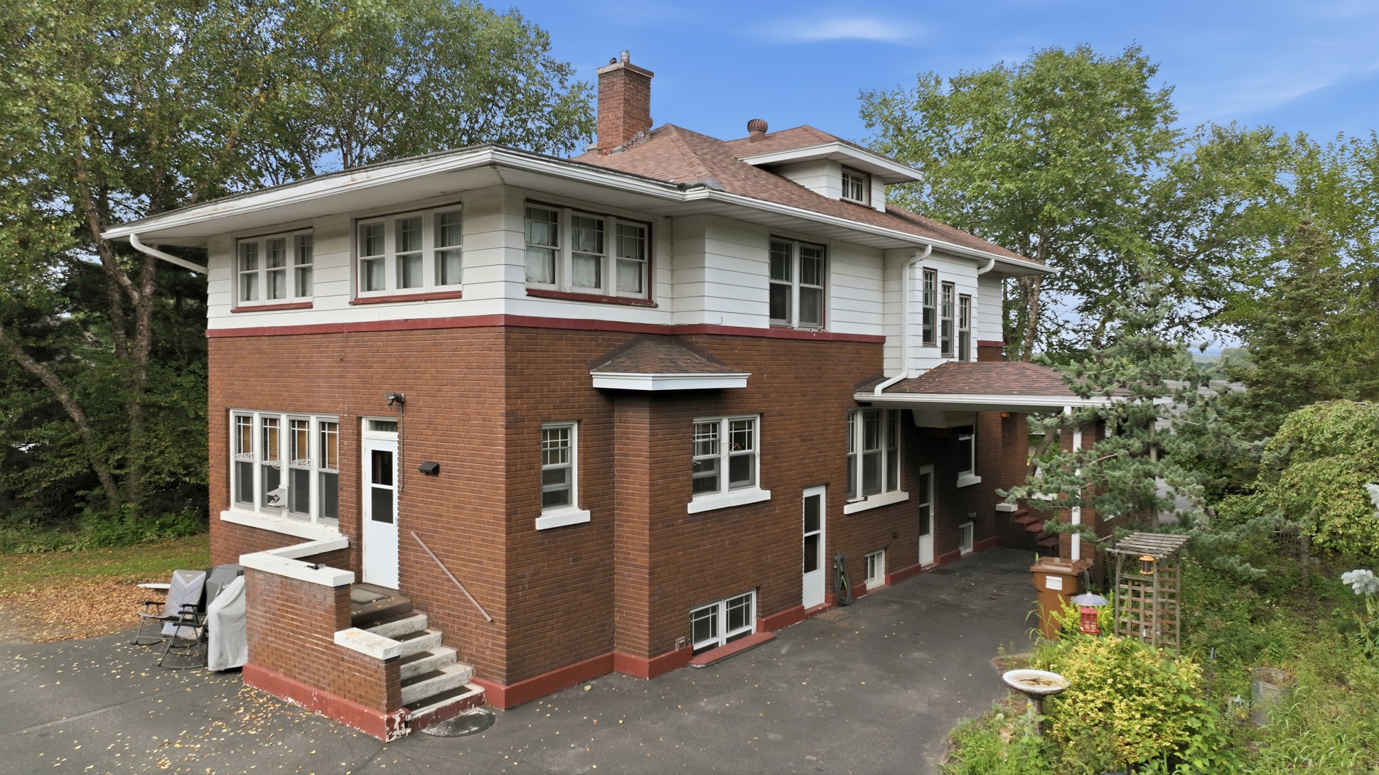 215 W Prospect Street Property Photo 1