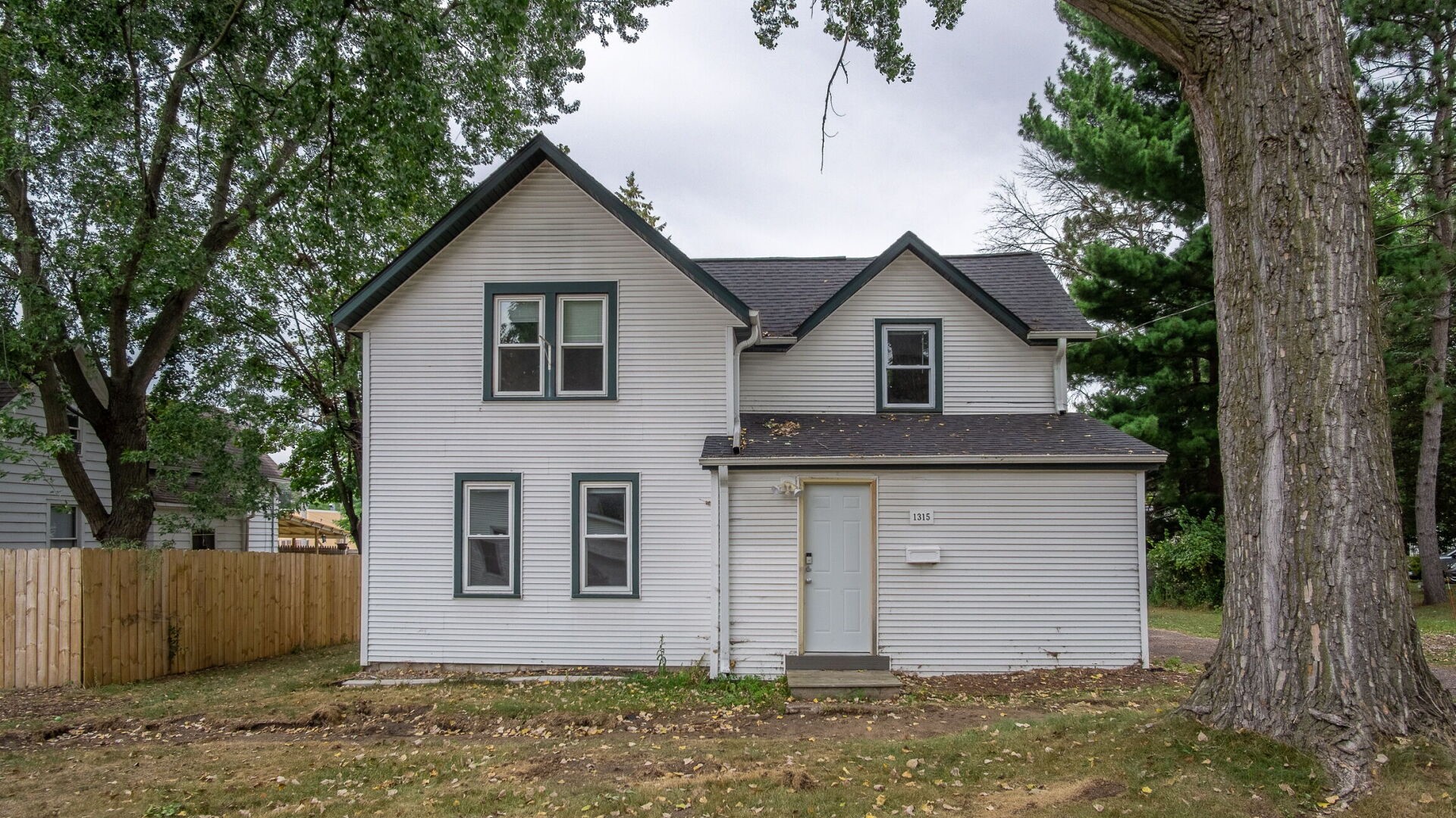 1315 11th Street E Property Photo 1