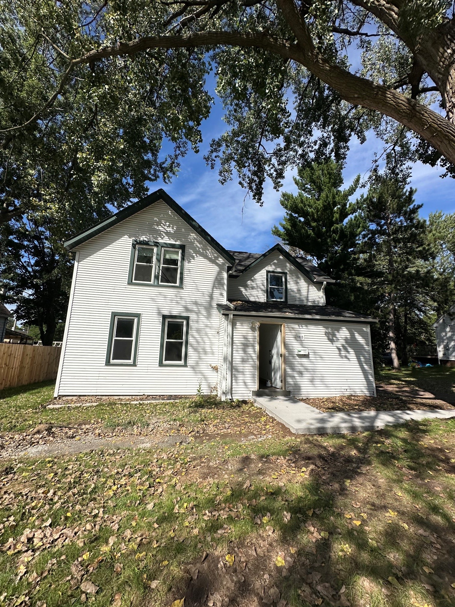 1315 11th Street E Property Photo 1