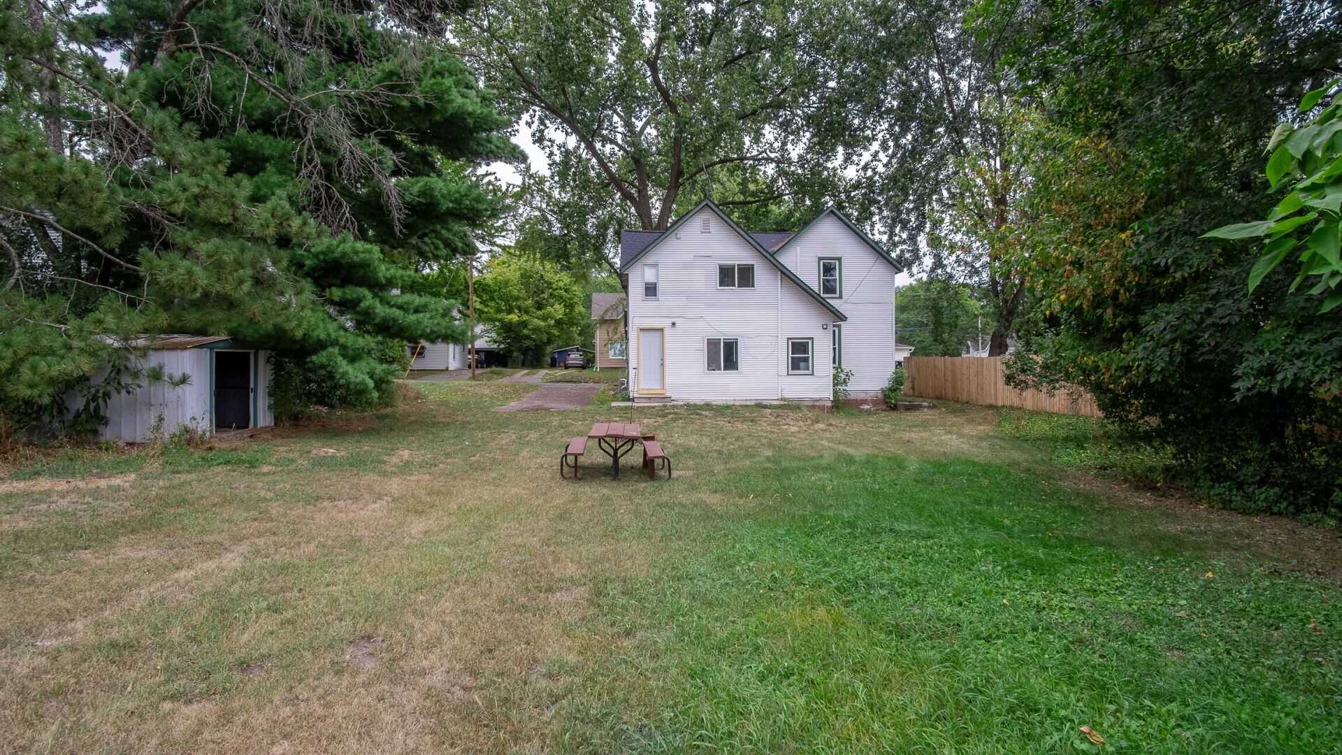 1315 11th Street E Property Photo 2