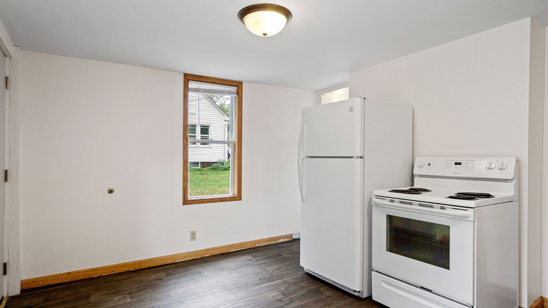 1315 11th Street E Property Photo 5