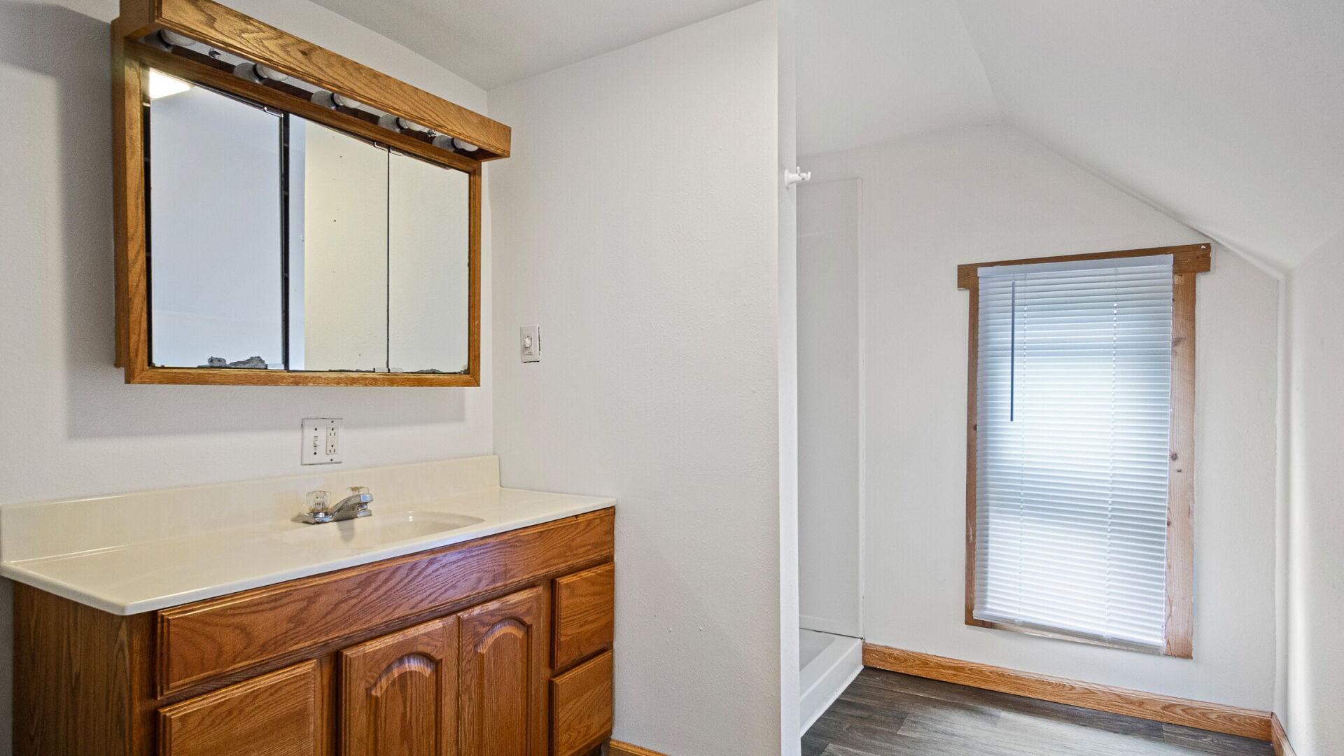 1315 11th Street E Property Photo 21
