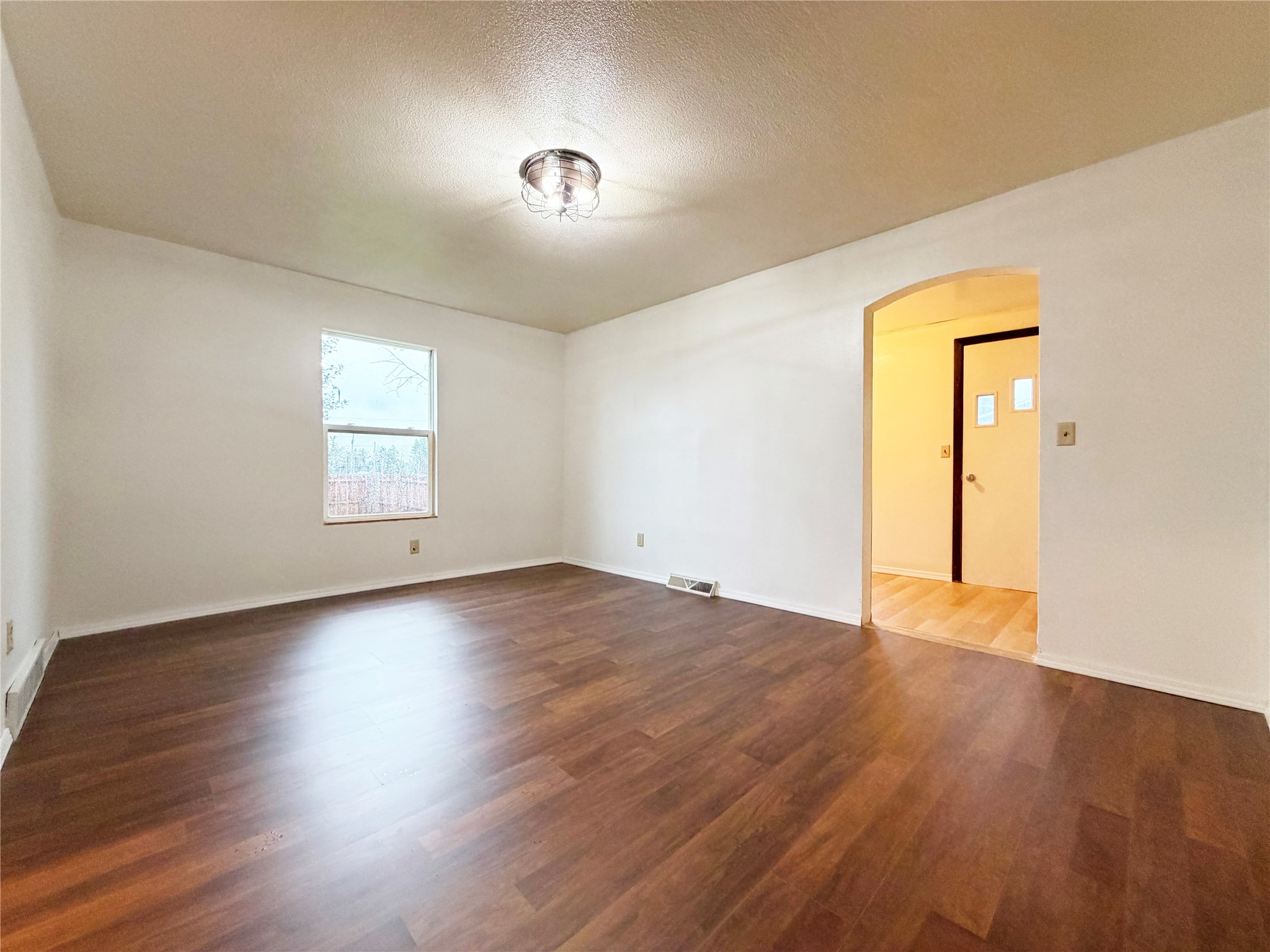 3734 N 2nd Street Property Photo 4