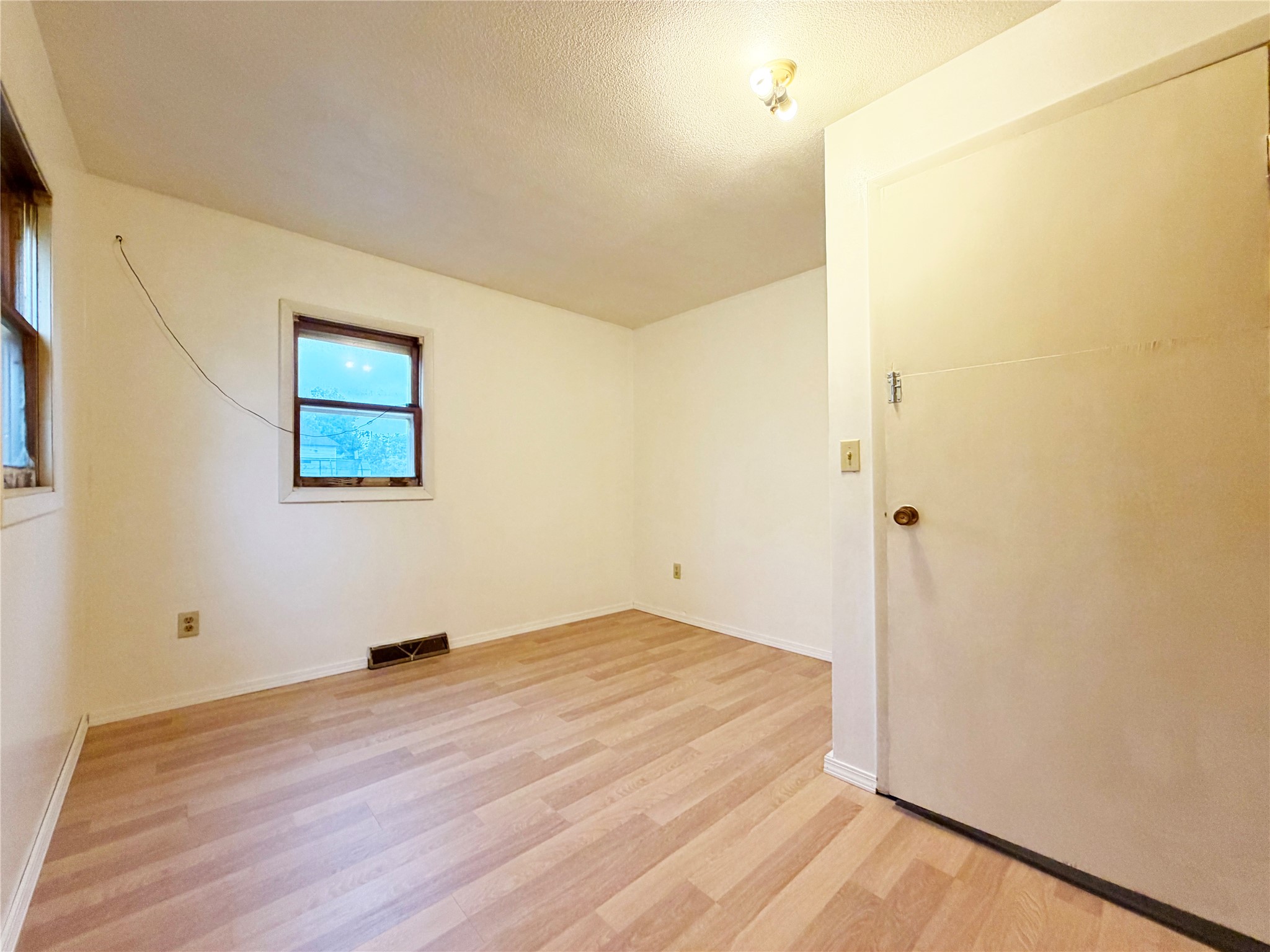 3734 N 2nd Street Property Photo 6