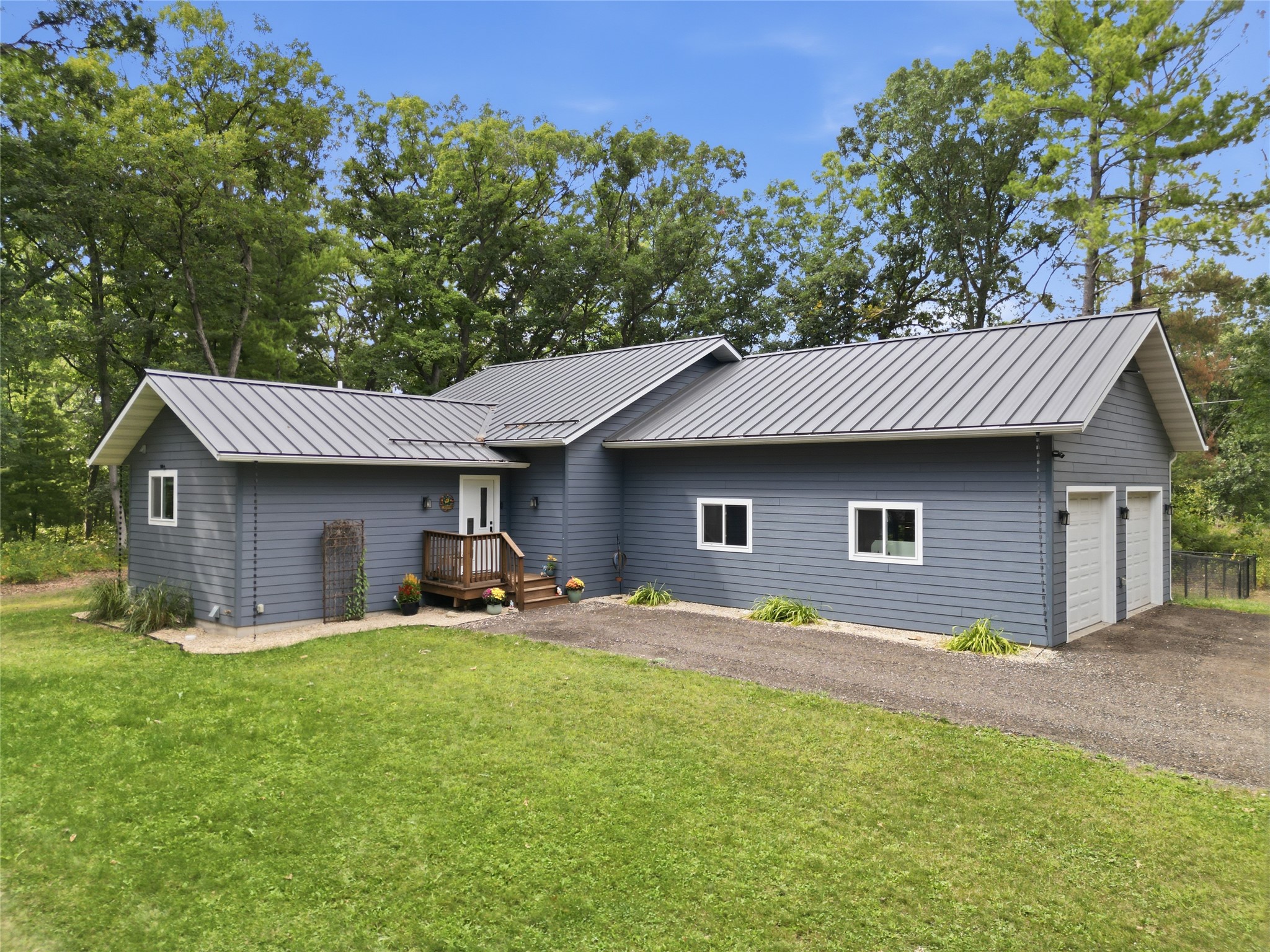 6040 Sandstone Road Property Photo 1