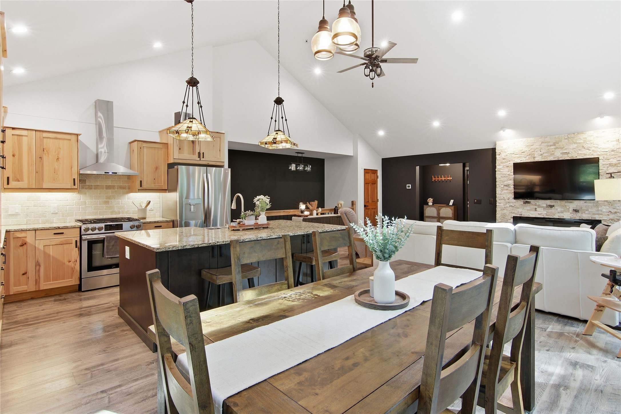 6040 Sandstone Road Property Photo 34