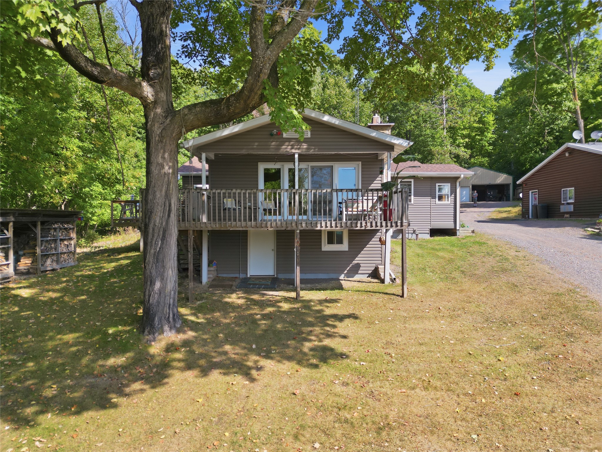 7611w Pine Point Road 5 Property Photo 2
