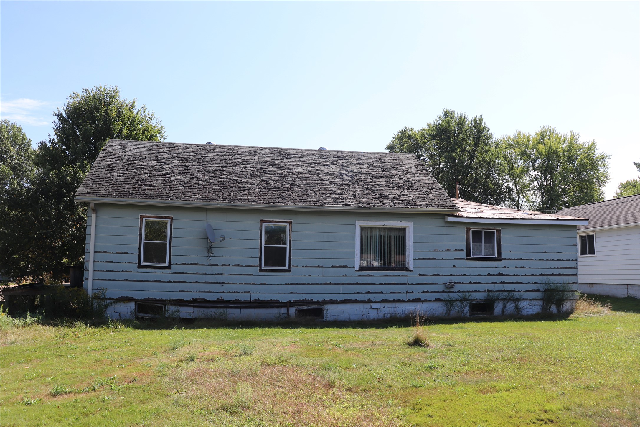 218 E Main Street Property Photo 5
