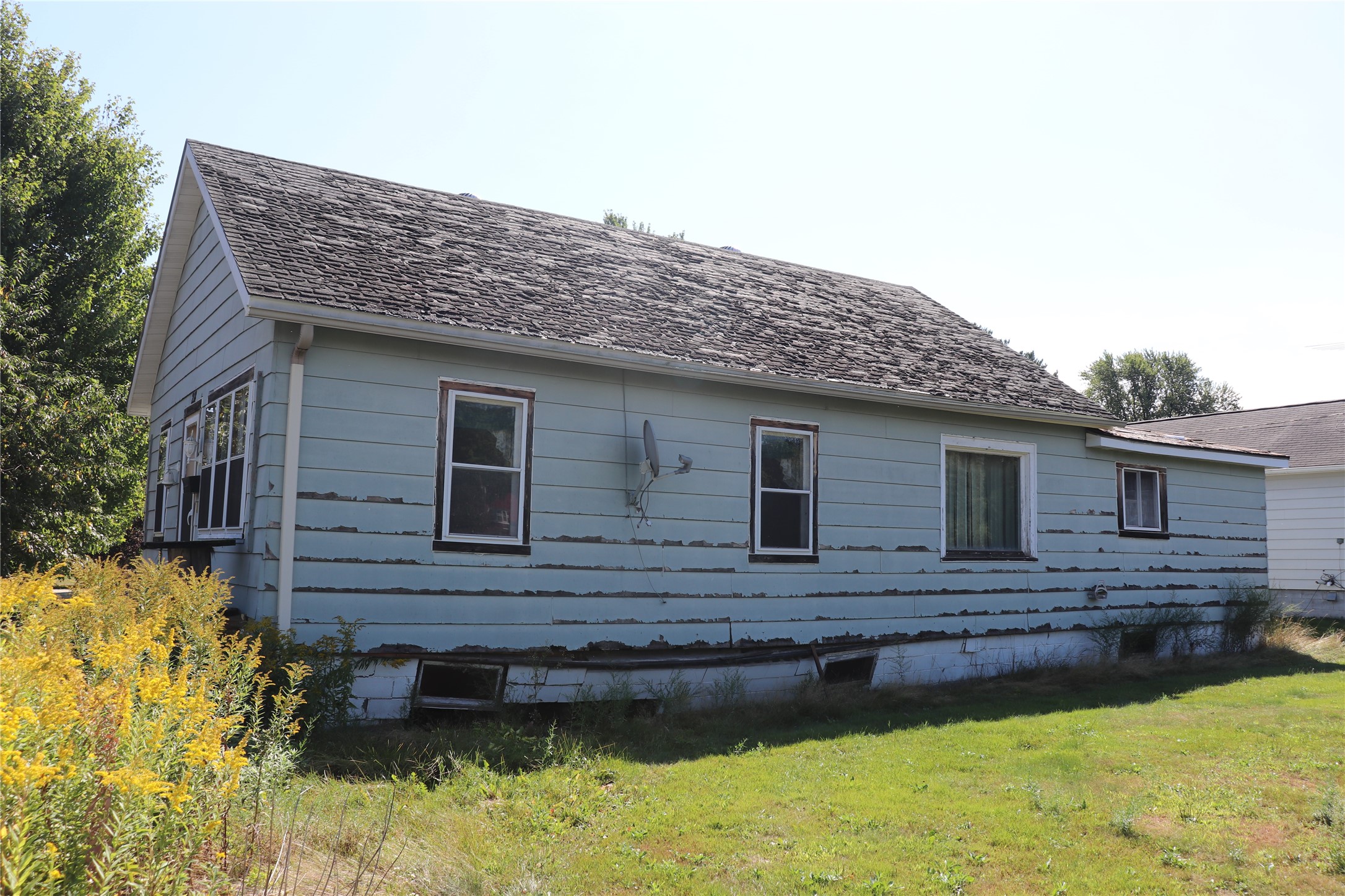 218 E Main Street Property Photo 6