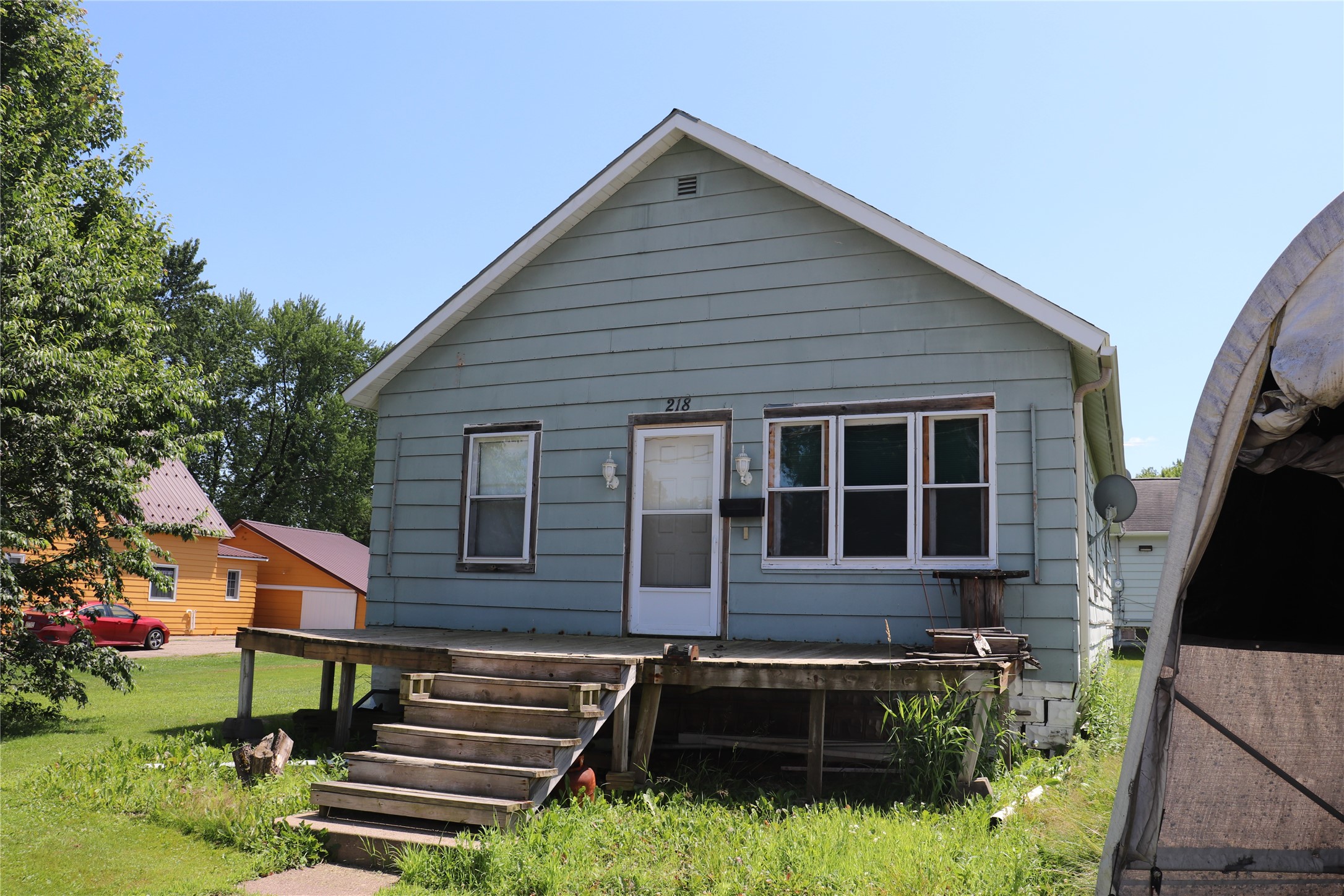 218 E Main Street Property Photo 9