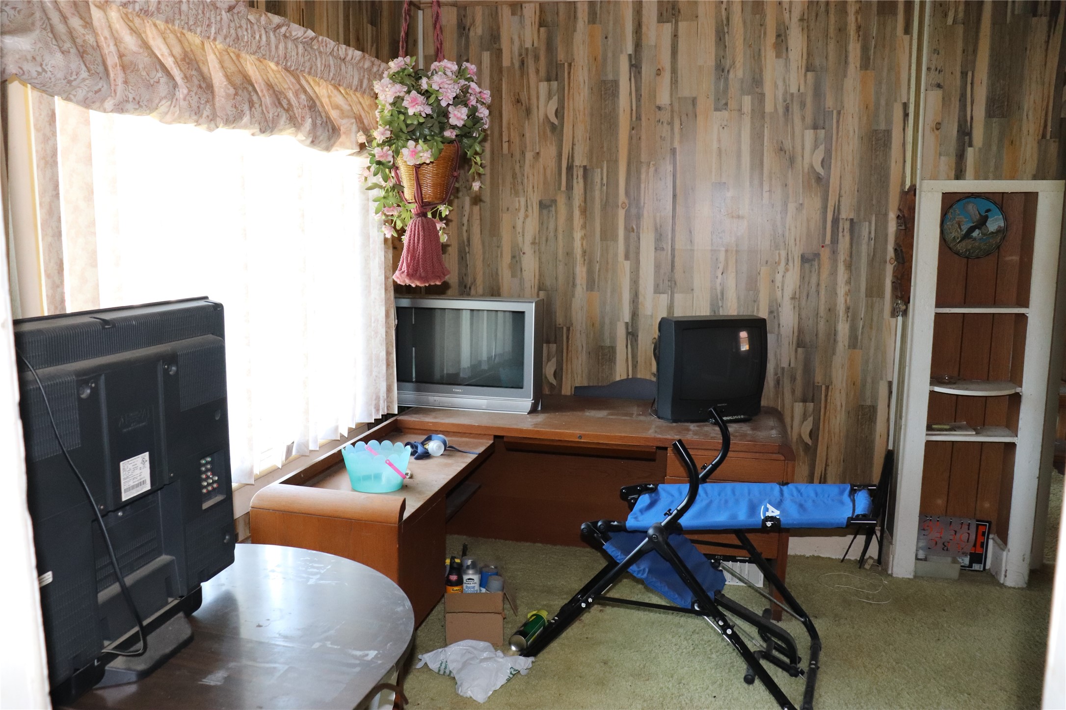 218 E Main Street Property Photo 16