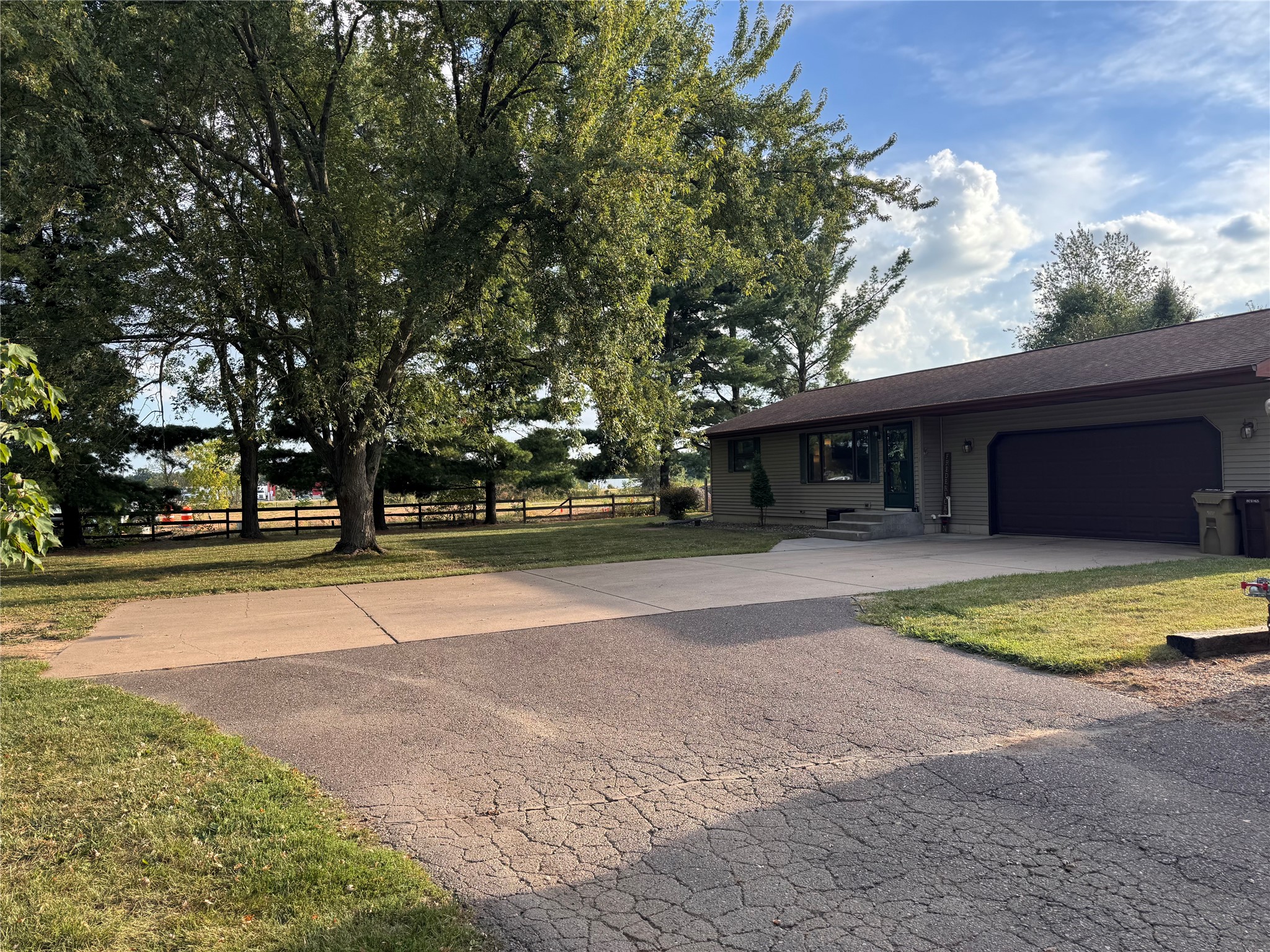 5534 167th Street Property Photo 1