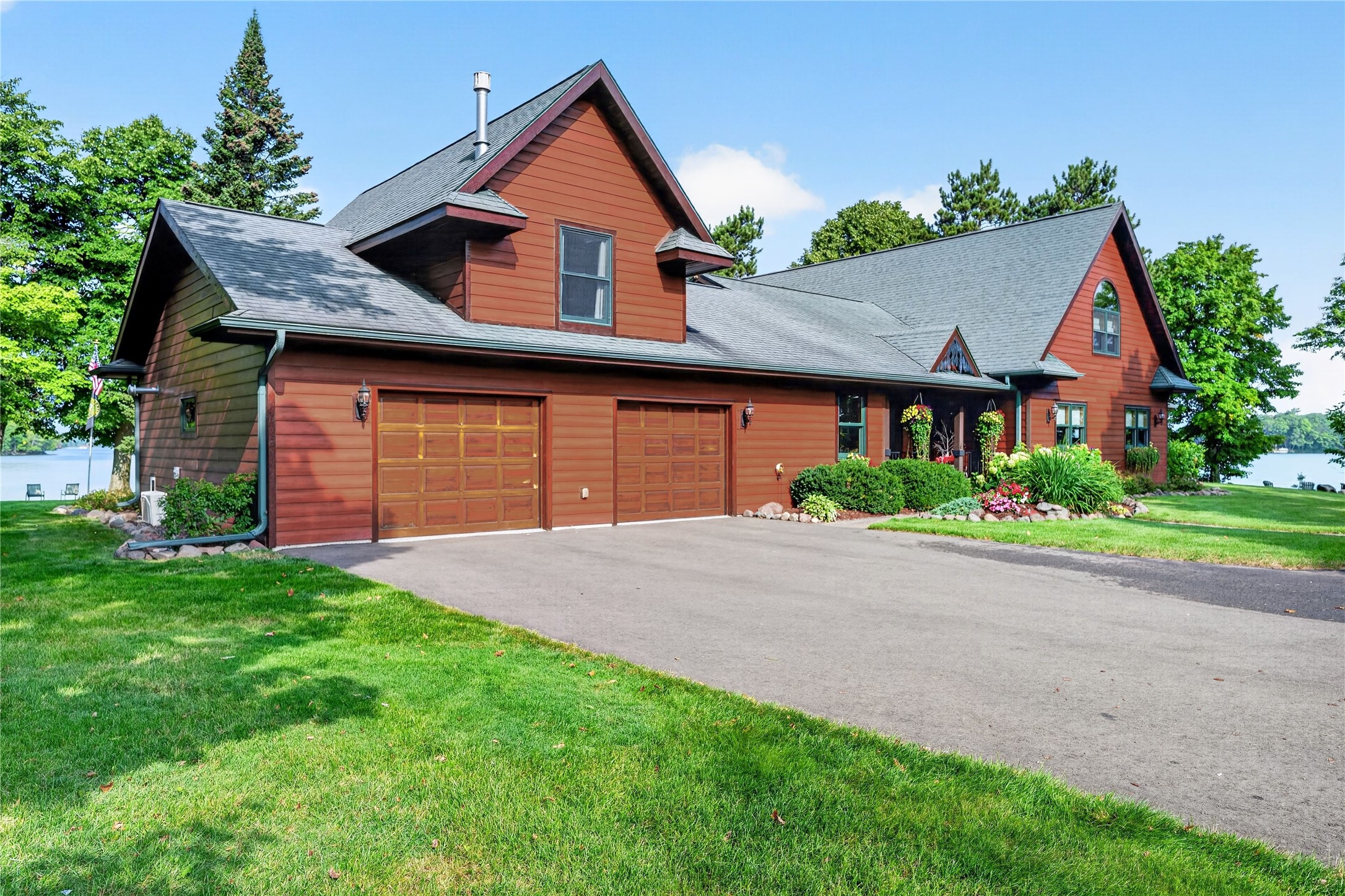 45205 Chicago Avenue Property Photo 1