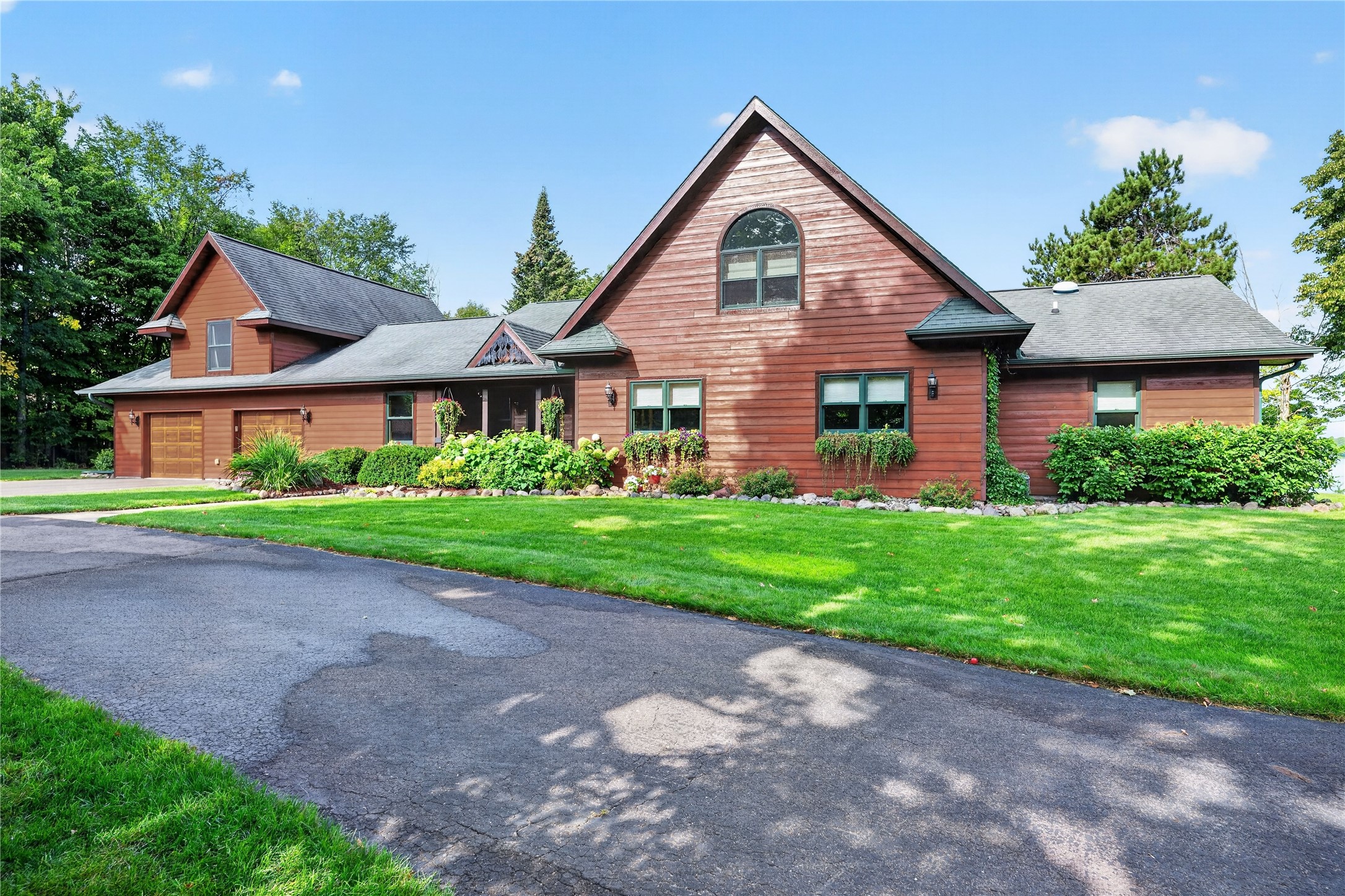 45205 Chicago Avenue Property Photo 3