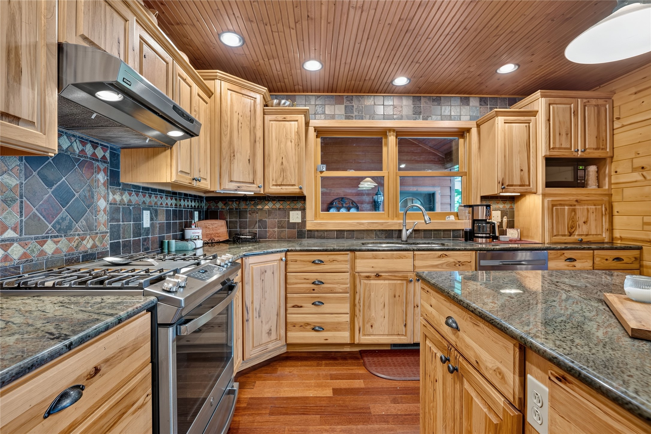 45205 Chicago Avenue Property Photo 15