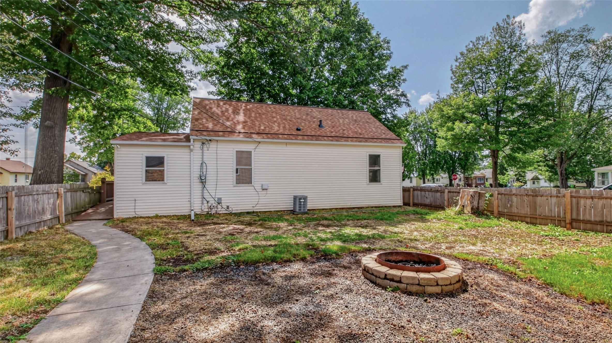 700 Main Street Property Photo 4