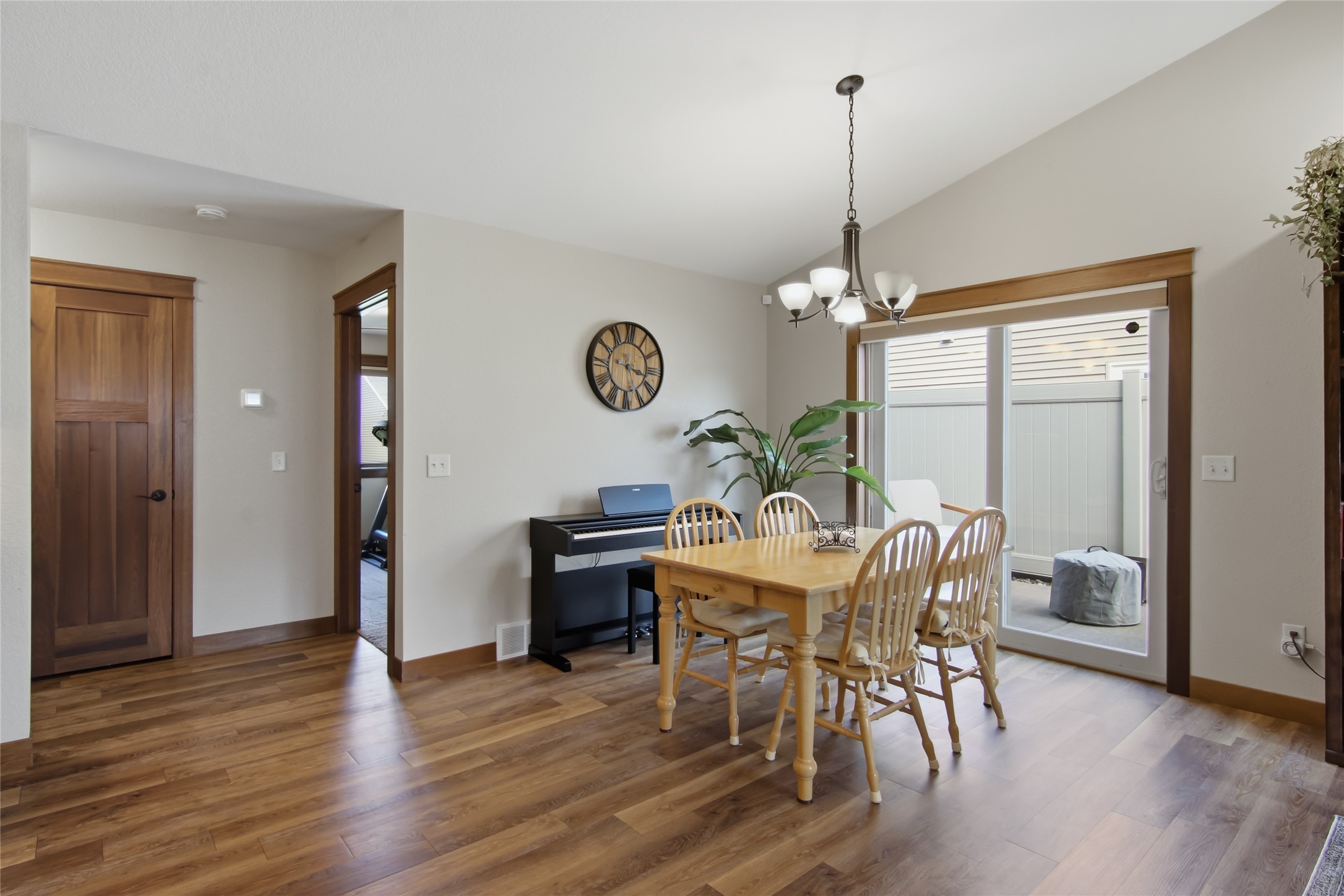 5592 Green Park Drive Property Photo 10