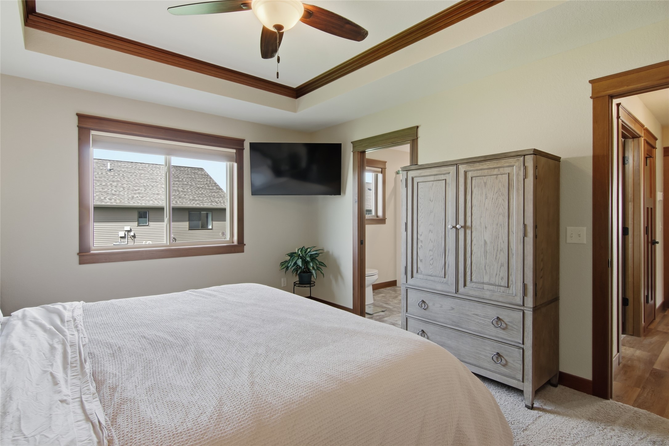 5592 Green Park Drive Property Photo 15