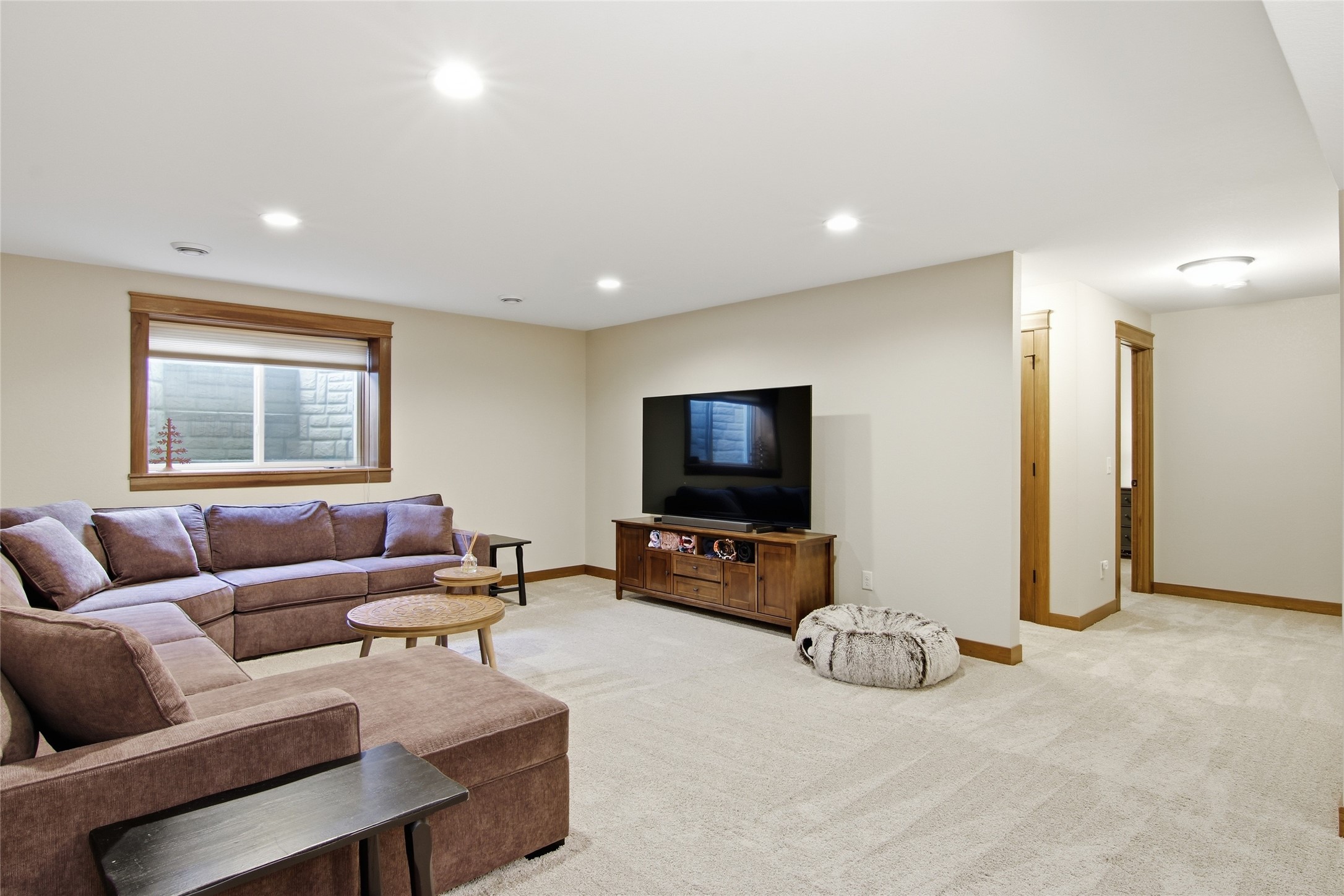 5592 Green Park Drive Property Photo 18