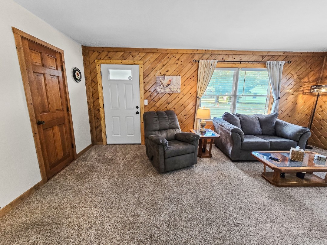 109 N Wisconsin Avenue Property Photo 8