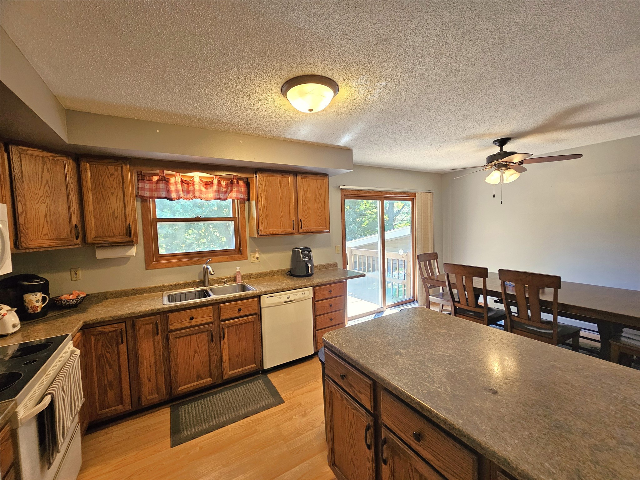 1105 Boehmer Drive Property Photo 15