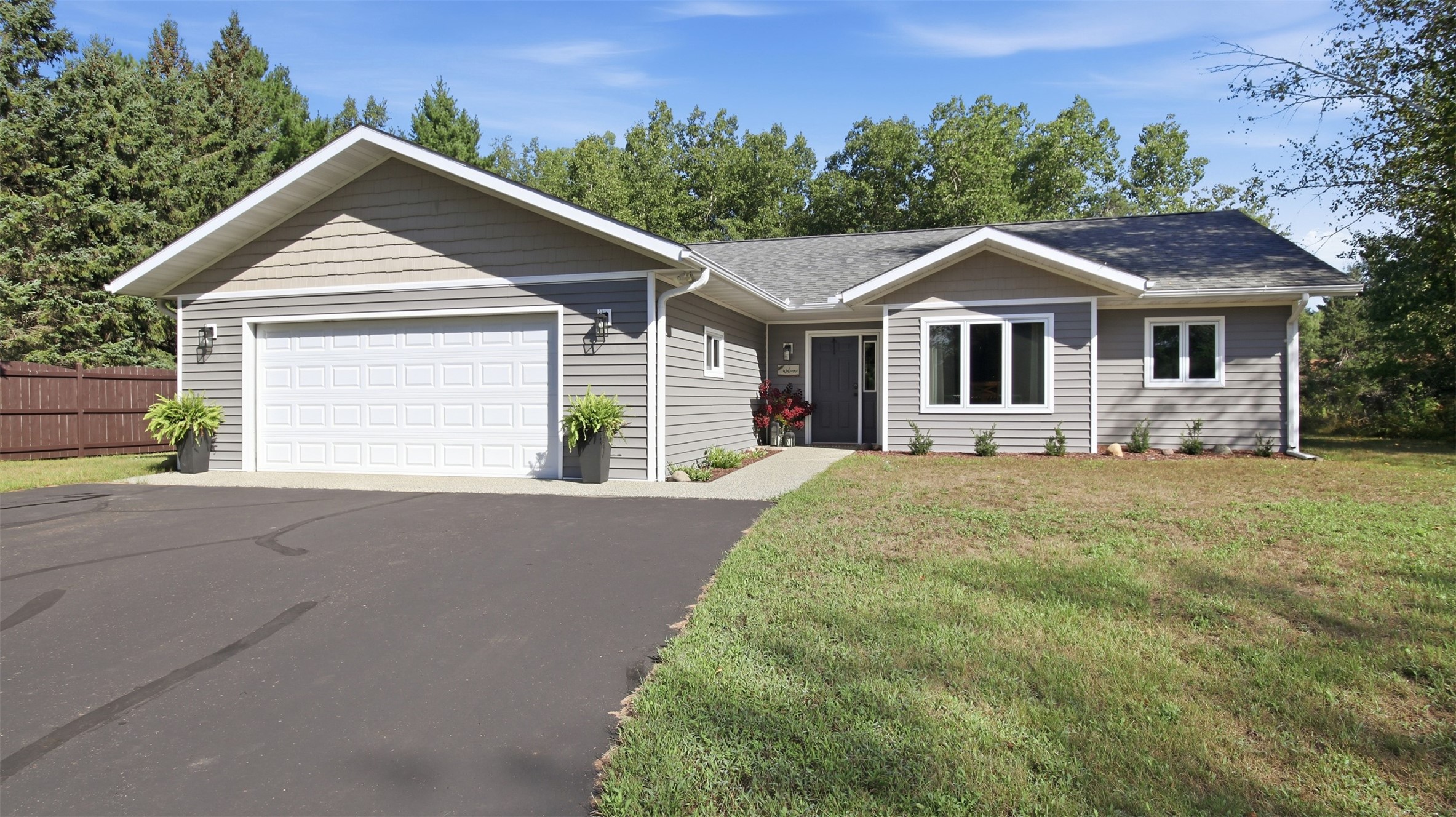 16134w Sawyer Road Property Photo 1