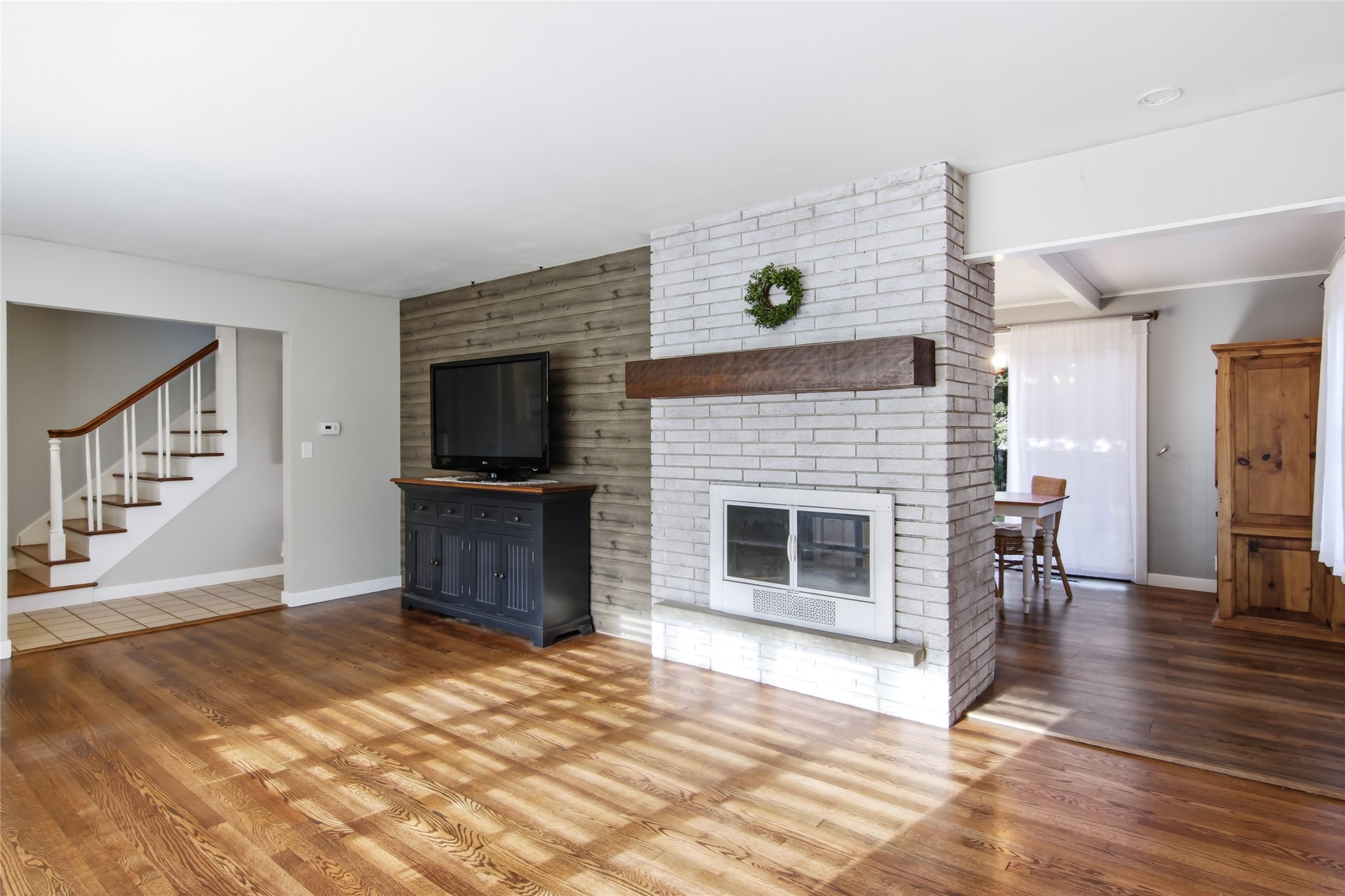 2710 Sherman Street Property Photo 6