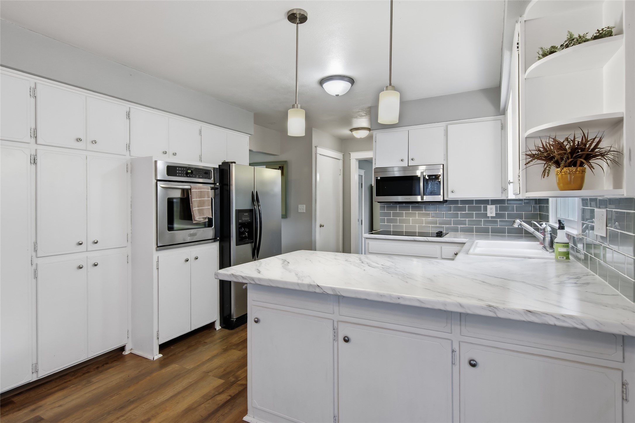 2710 Sherman Street Property Photo 8