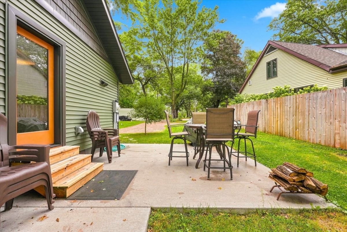 5720 181st Street Property Photo 6