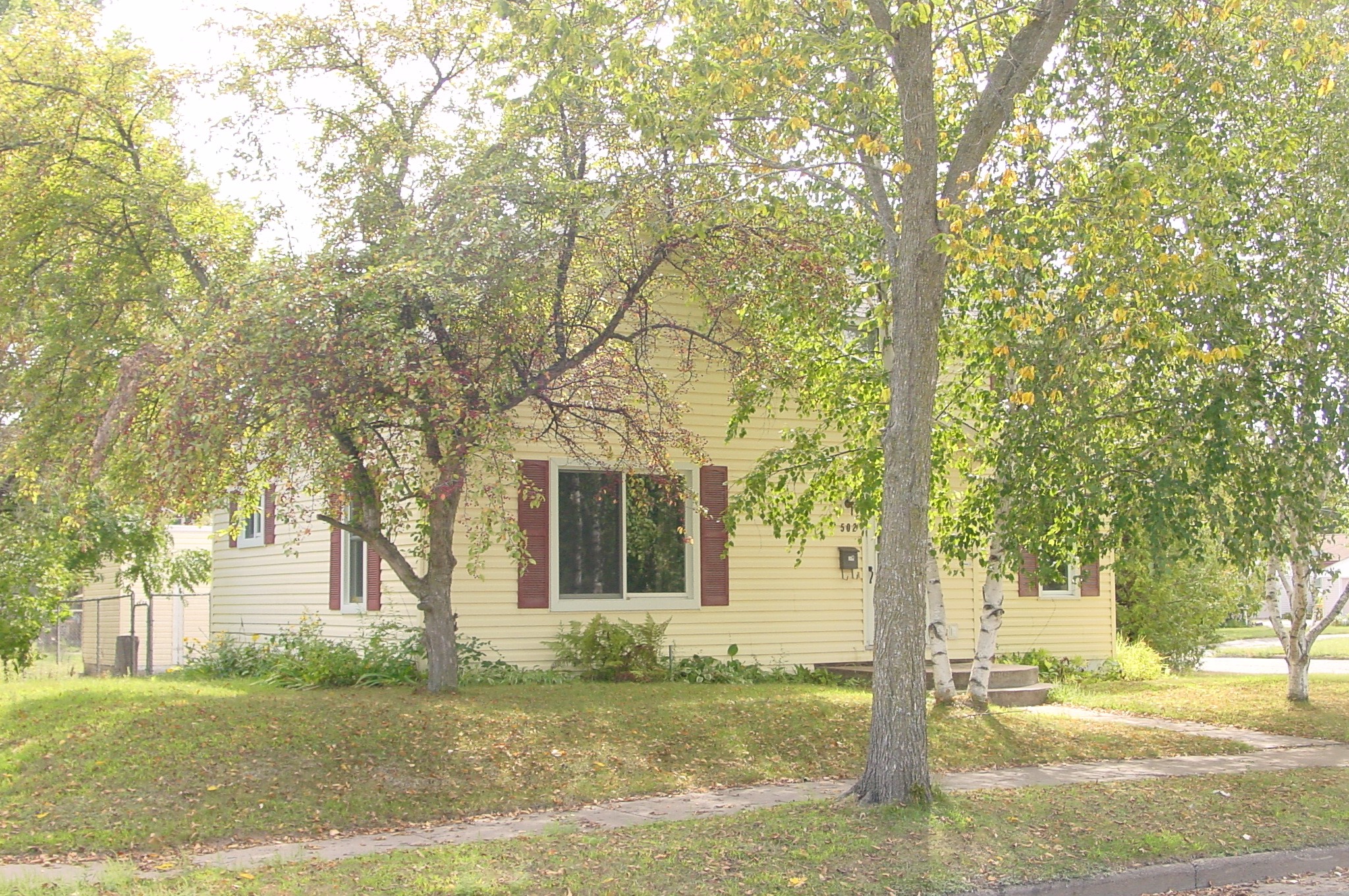 502 Lake Avenue E Property Photo 2