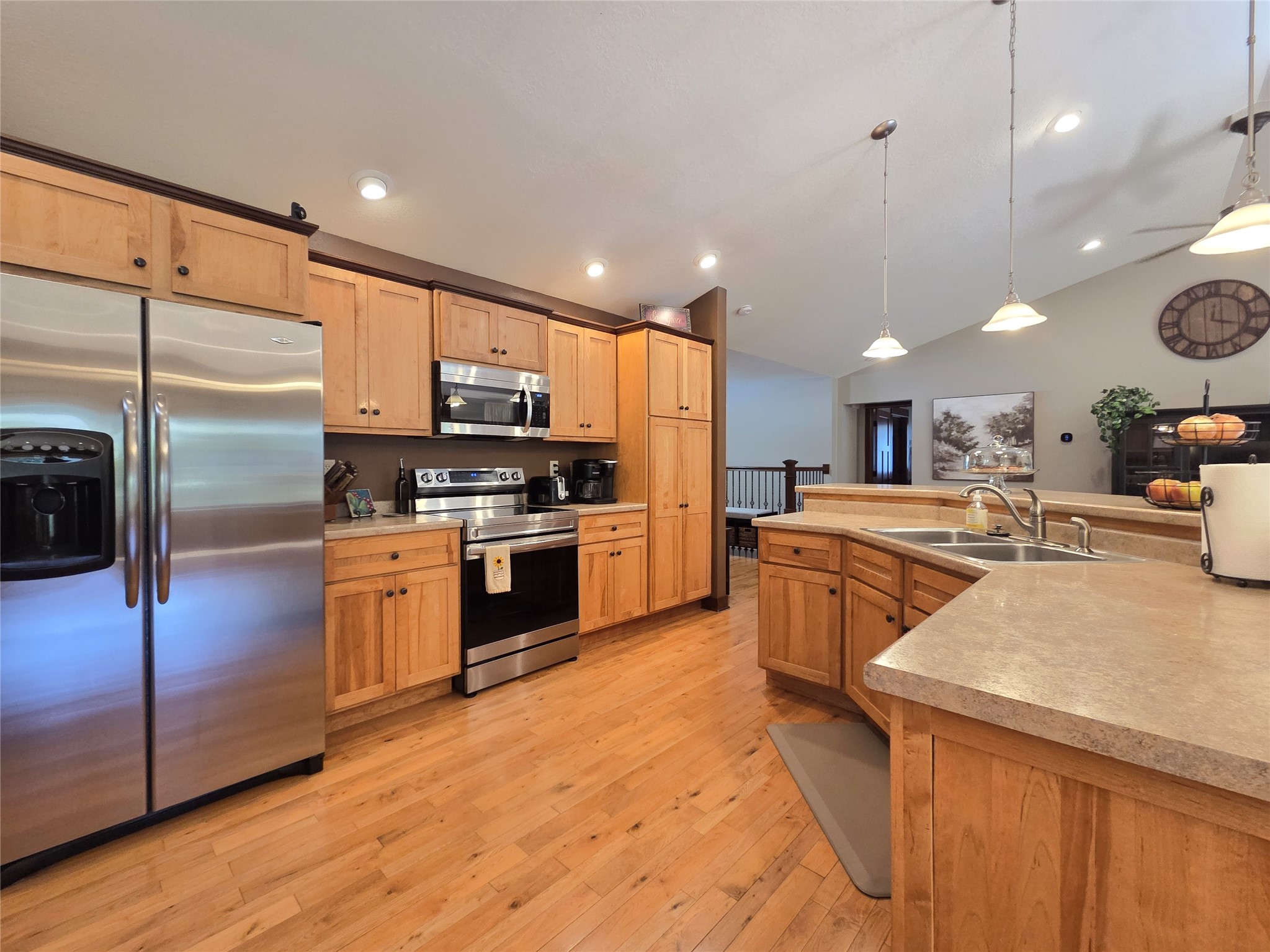 910 Scharbillig Court Property Photo 4