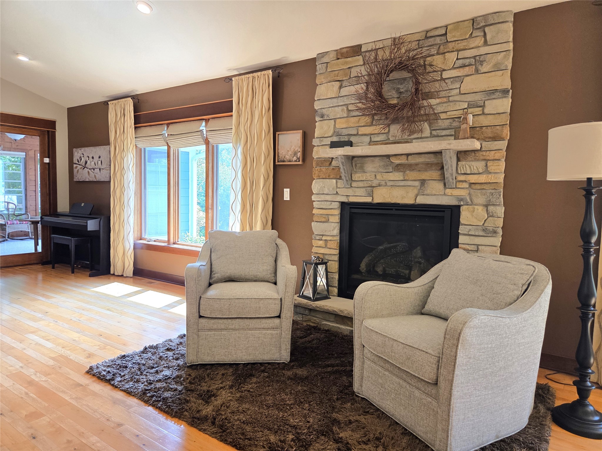 910 Scharbillig Court Property Photo 10
