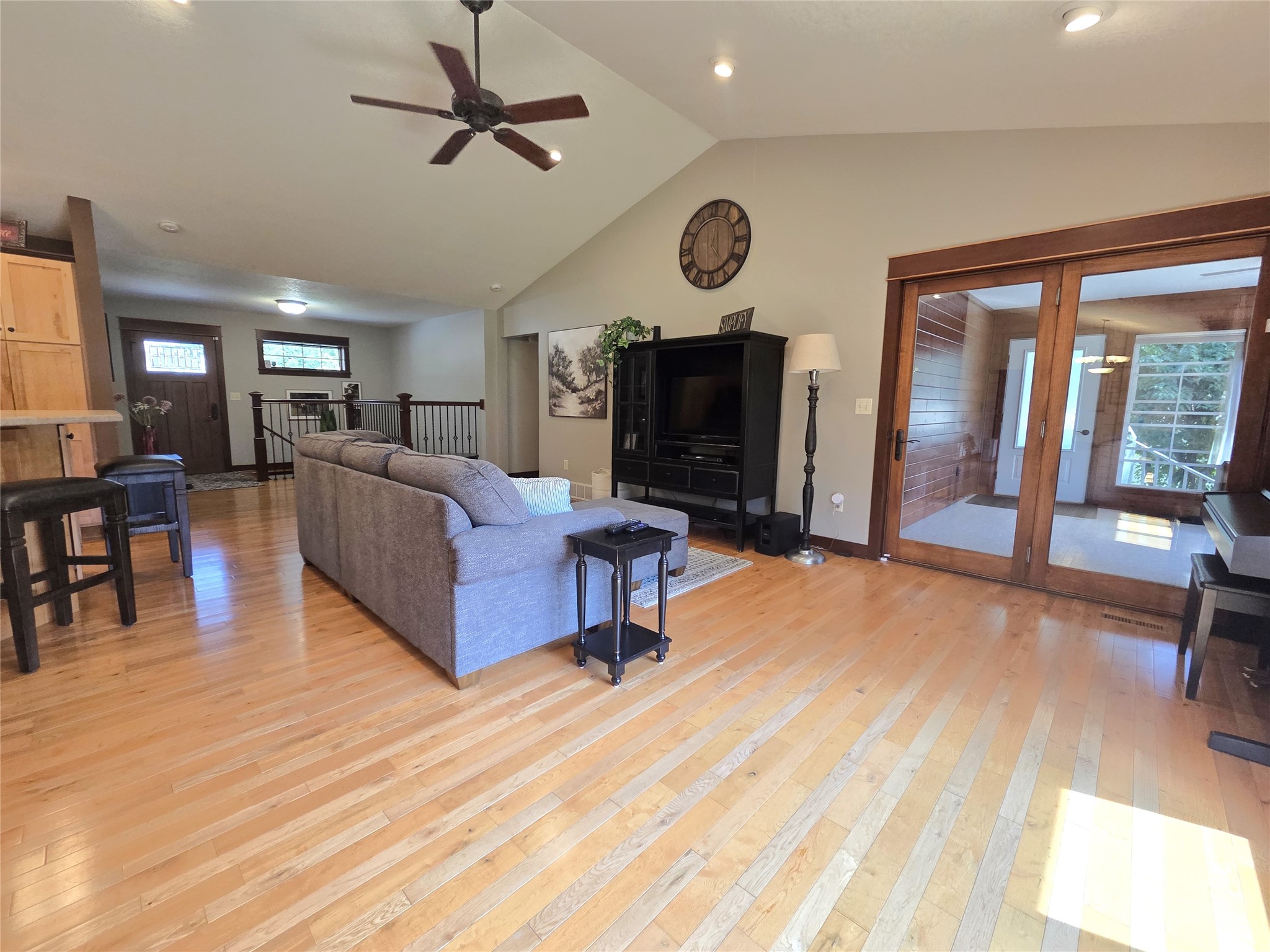 910 Scharbillig Court Property Photo 13