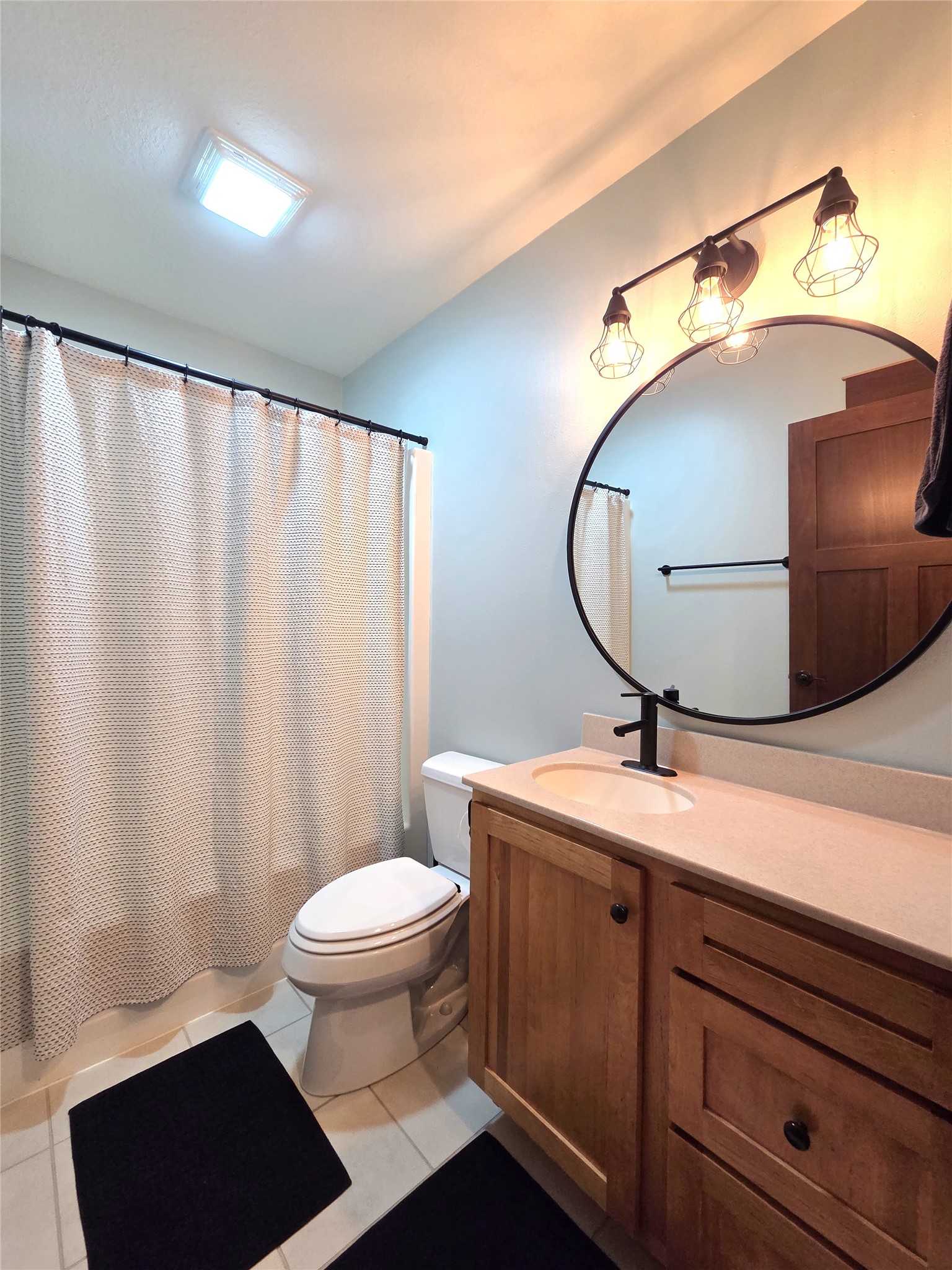 910 Scharbillig Court Property Photo 28