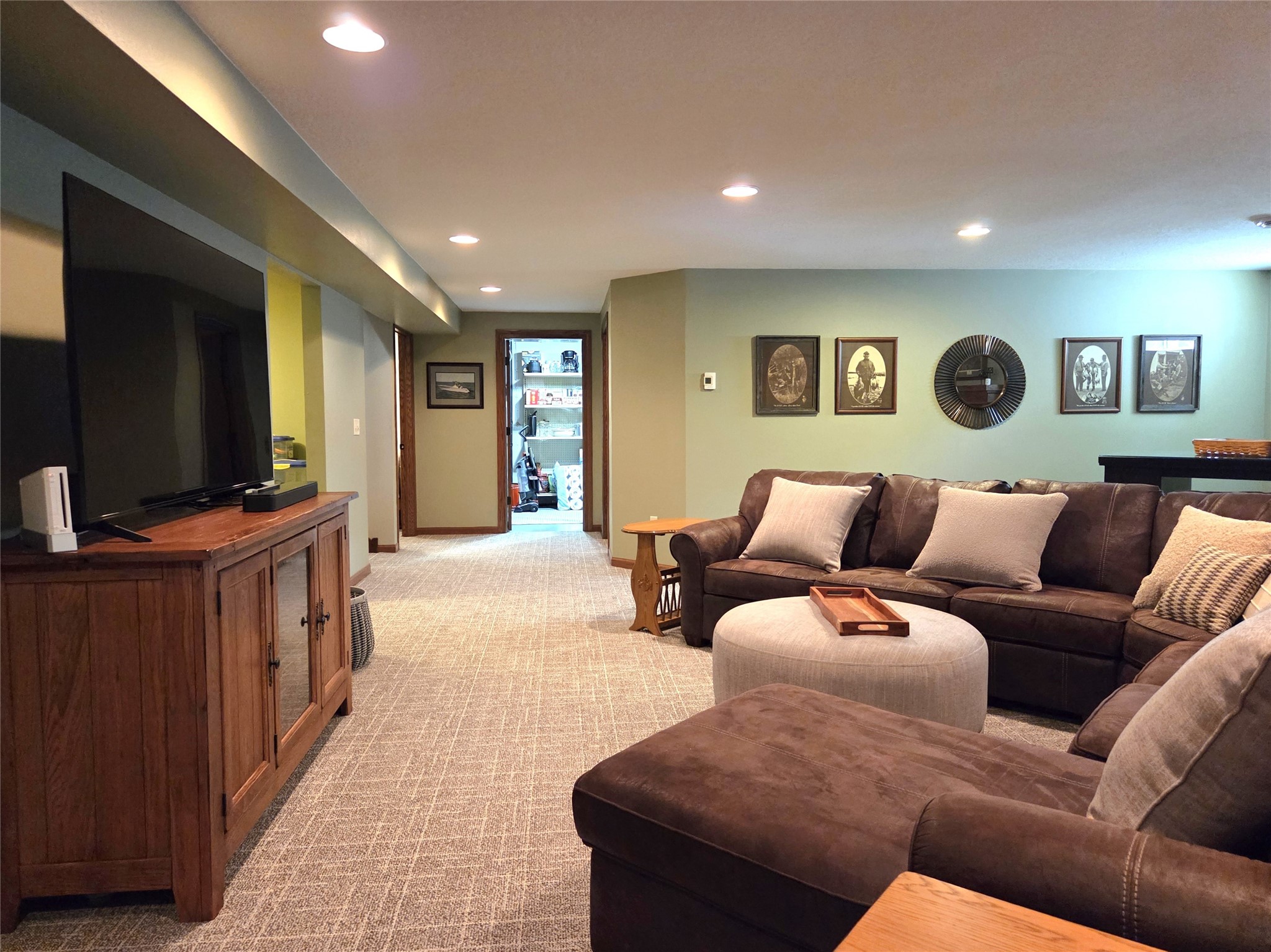 910 Scharbillig Court Property Photo 38