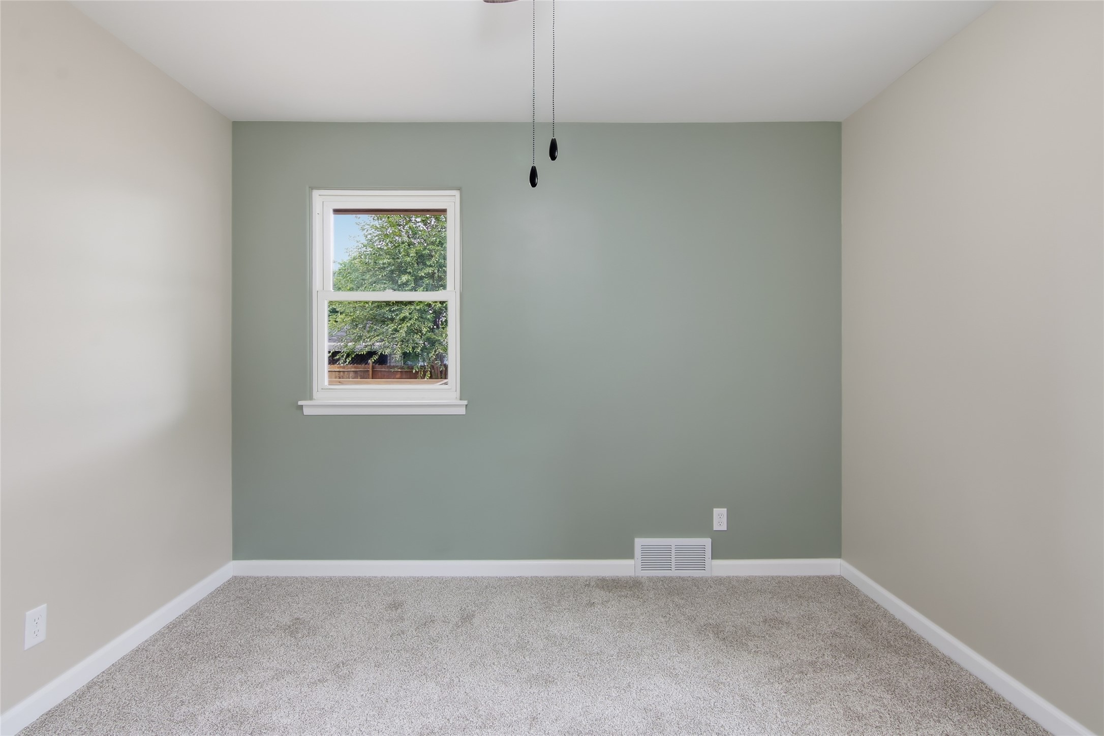 1616 Donald Avenue Property Photo 11