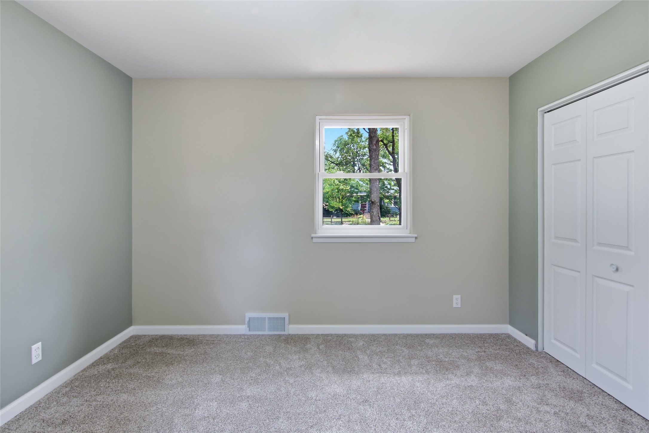 1616 Donald Avenue Property Photo 14