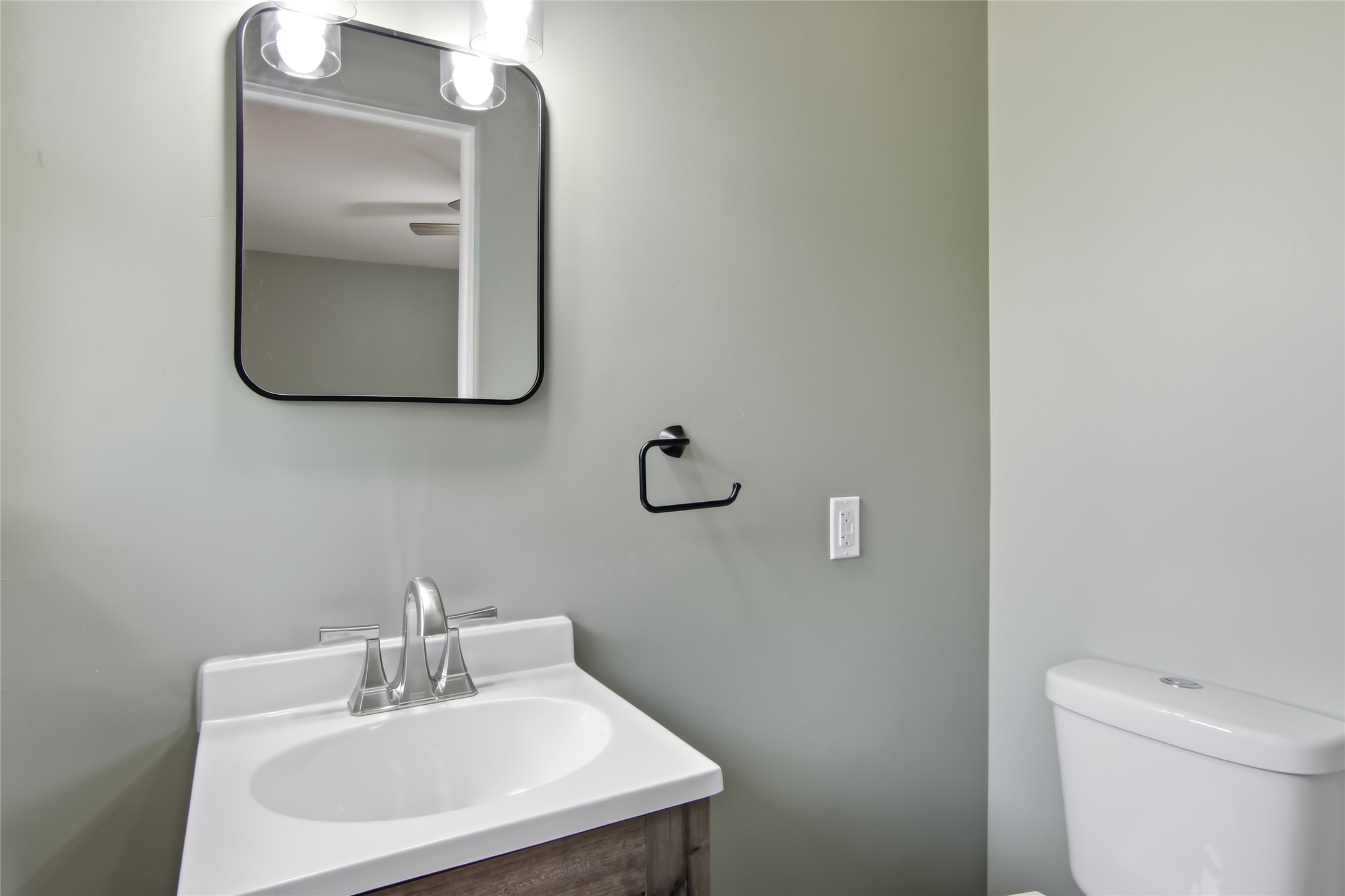 1616 Donald Avenue Property Photo 15